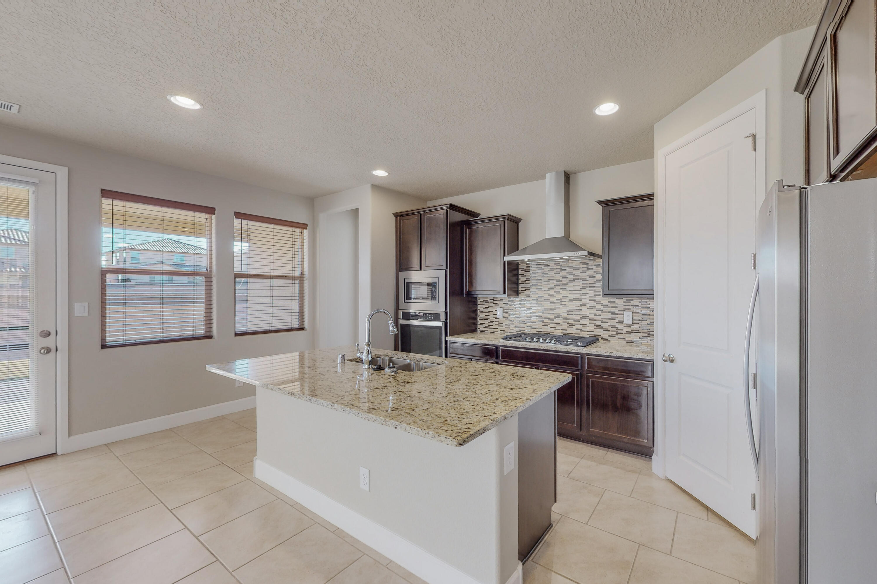 8804 Camino Del Venado NW