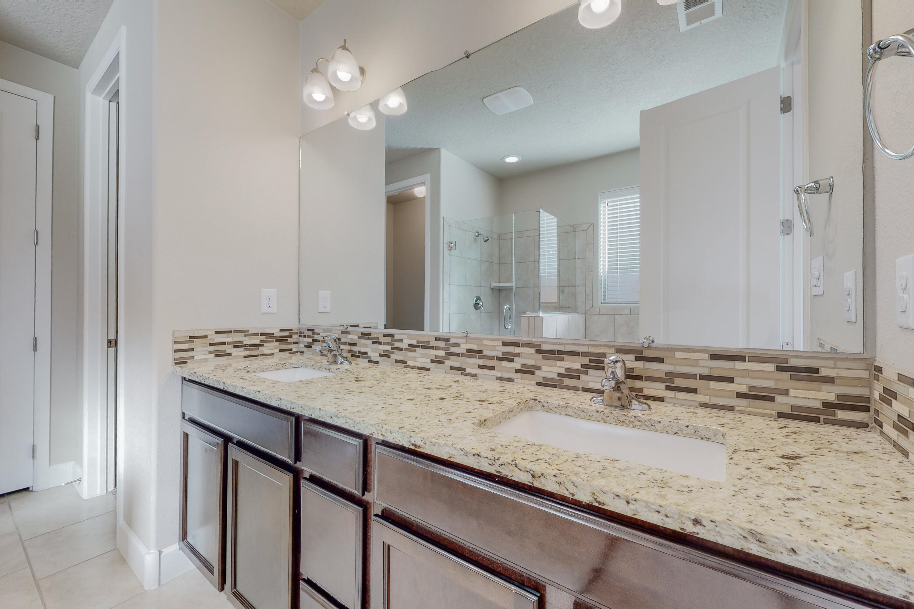 8804 Camino Del Venado NW