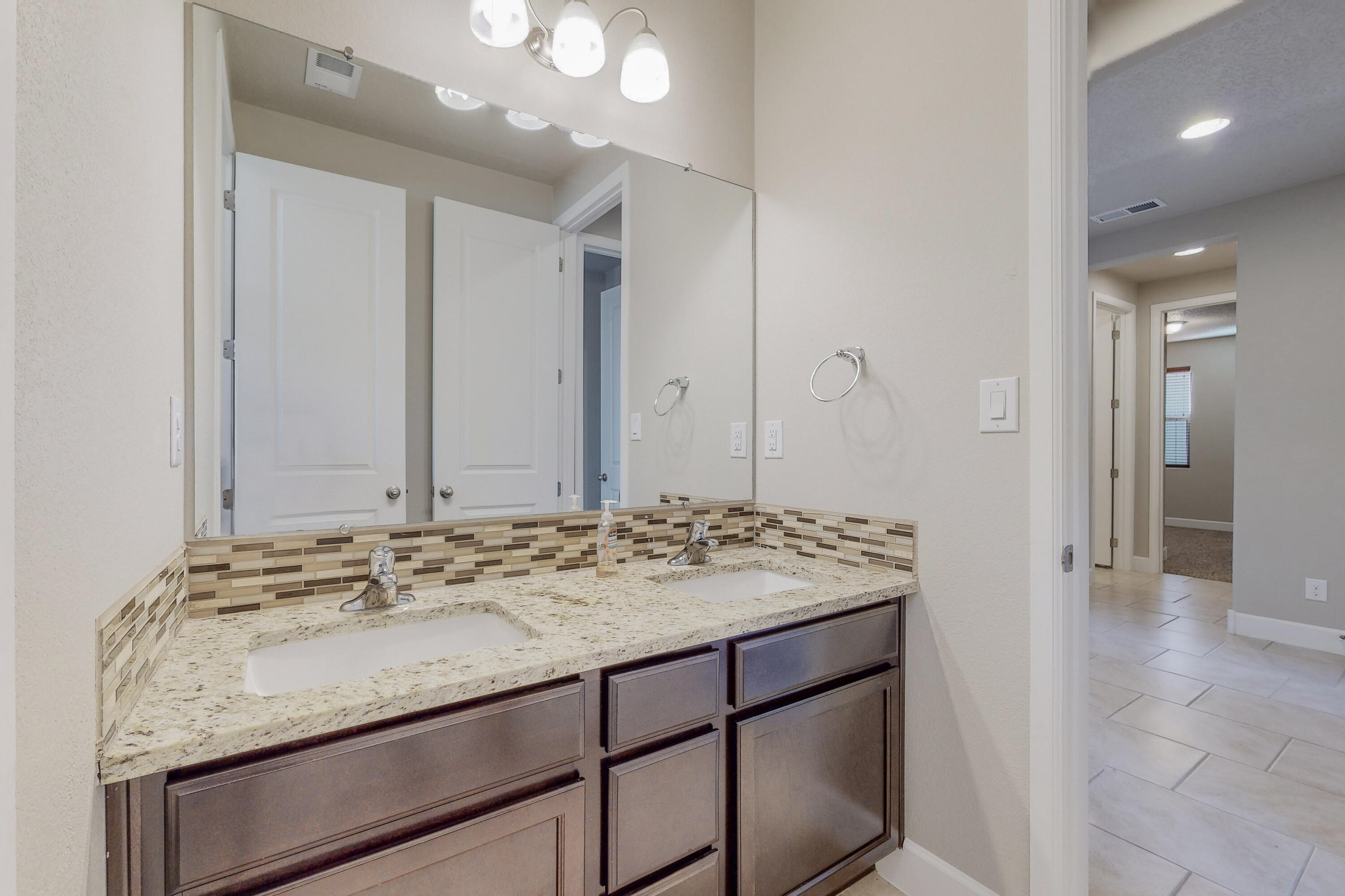 8804 Camino Del Venado NW