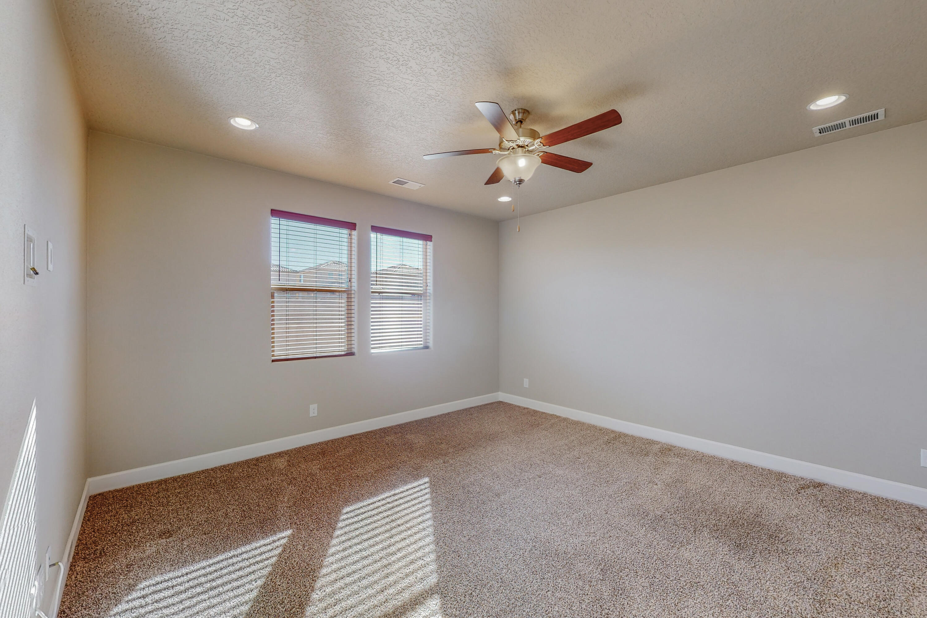 8804 Camino Del Venado NW