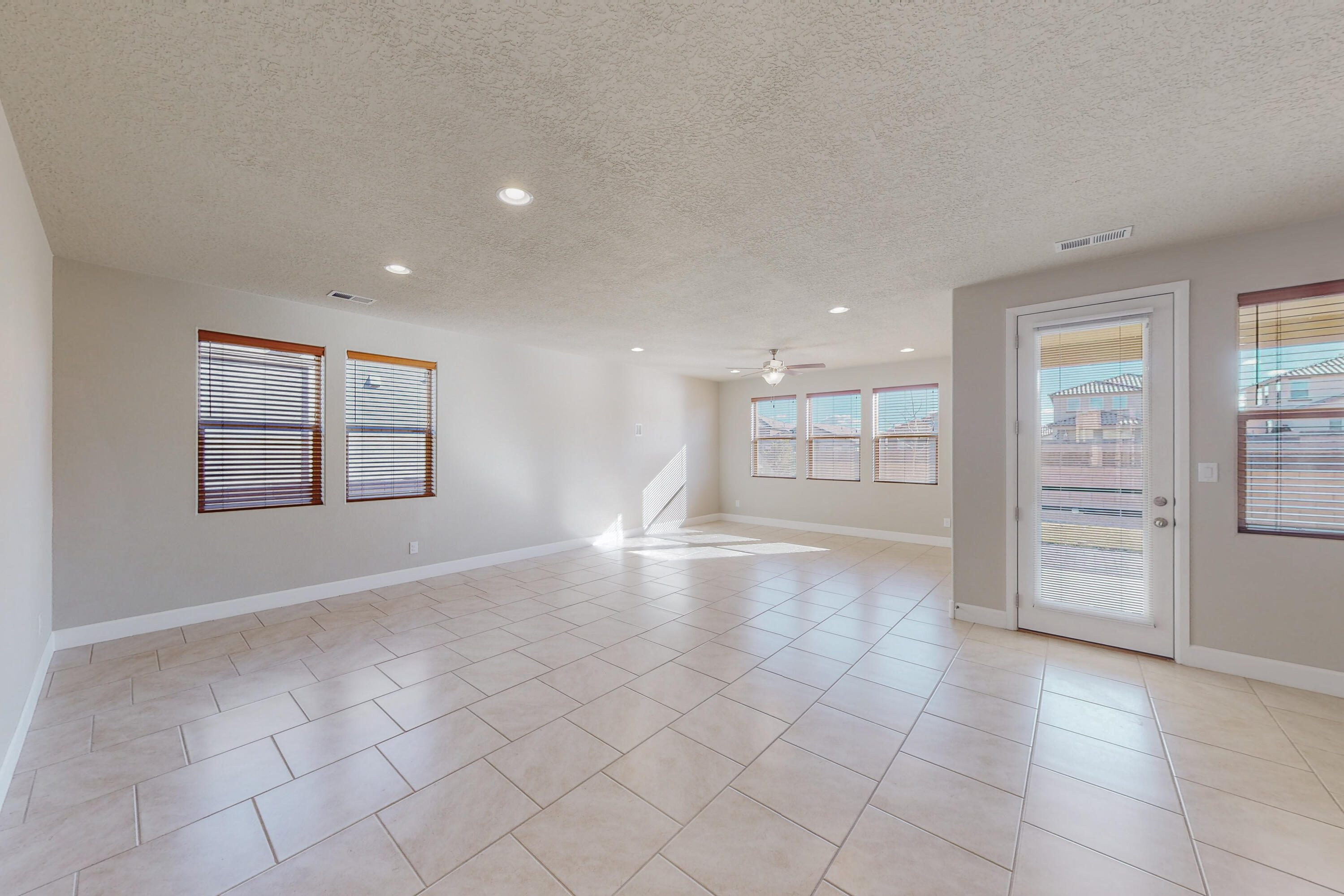 8804 Camino Del Venado NW