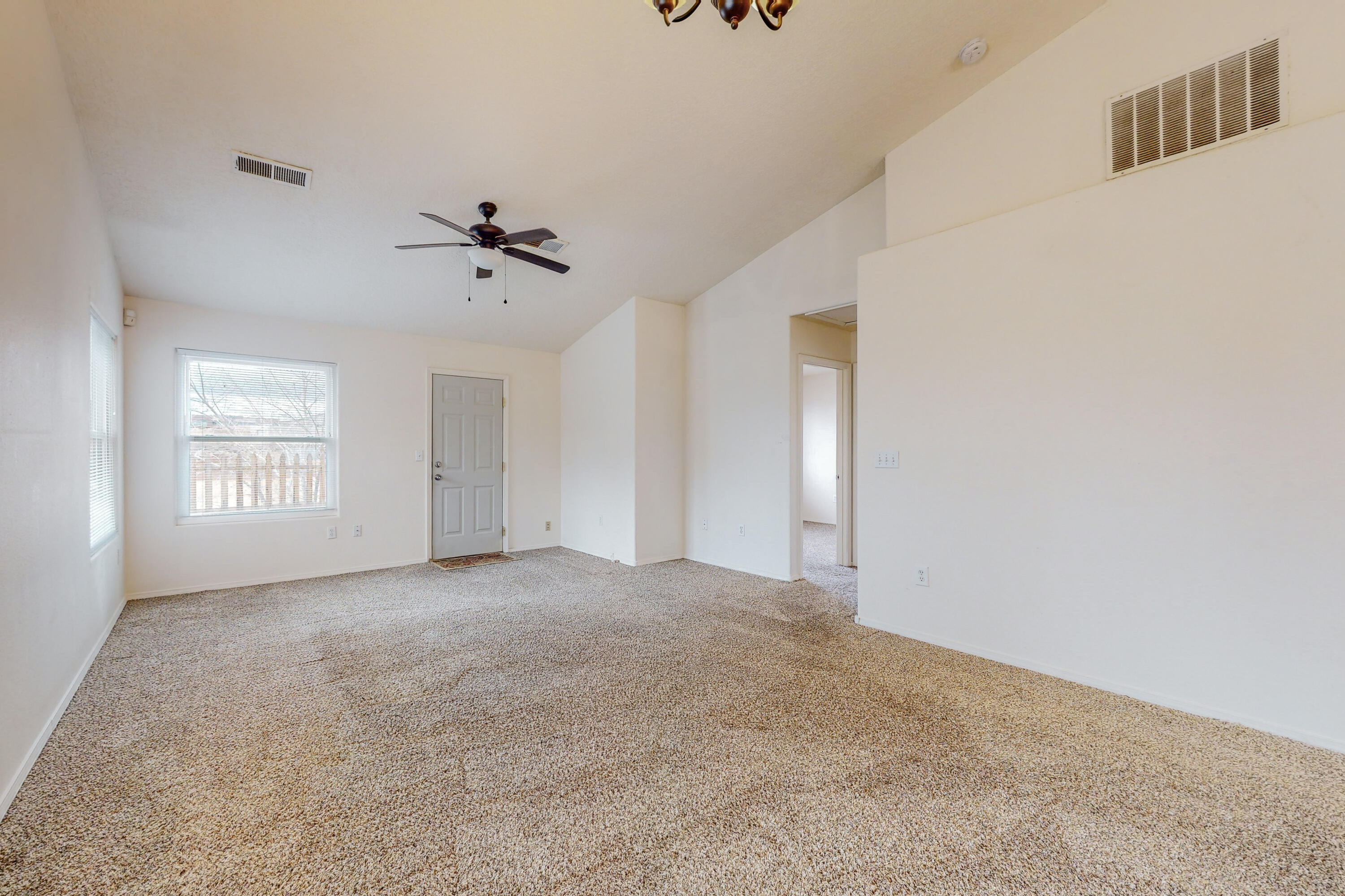 921 Avenida Las Vistas NW