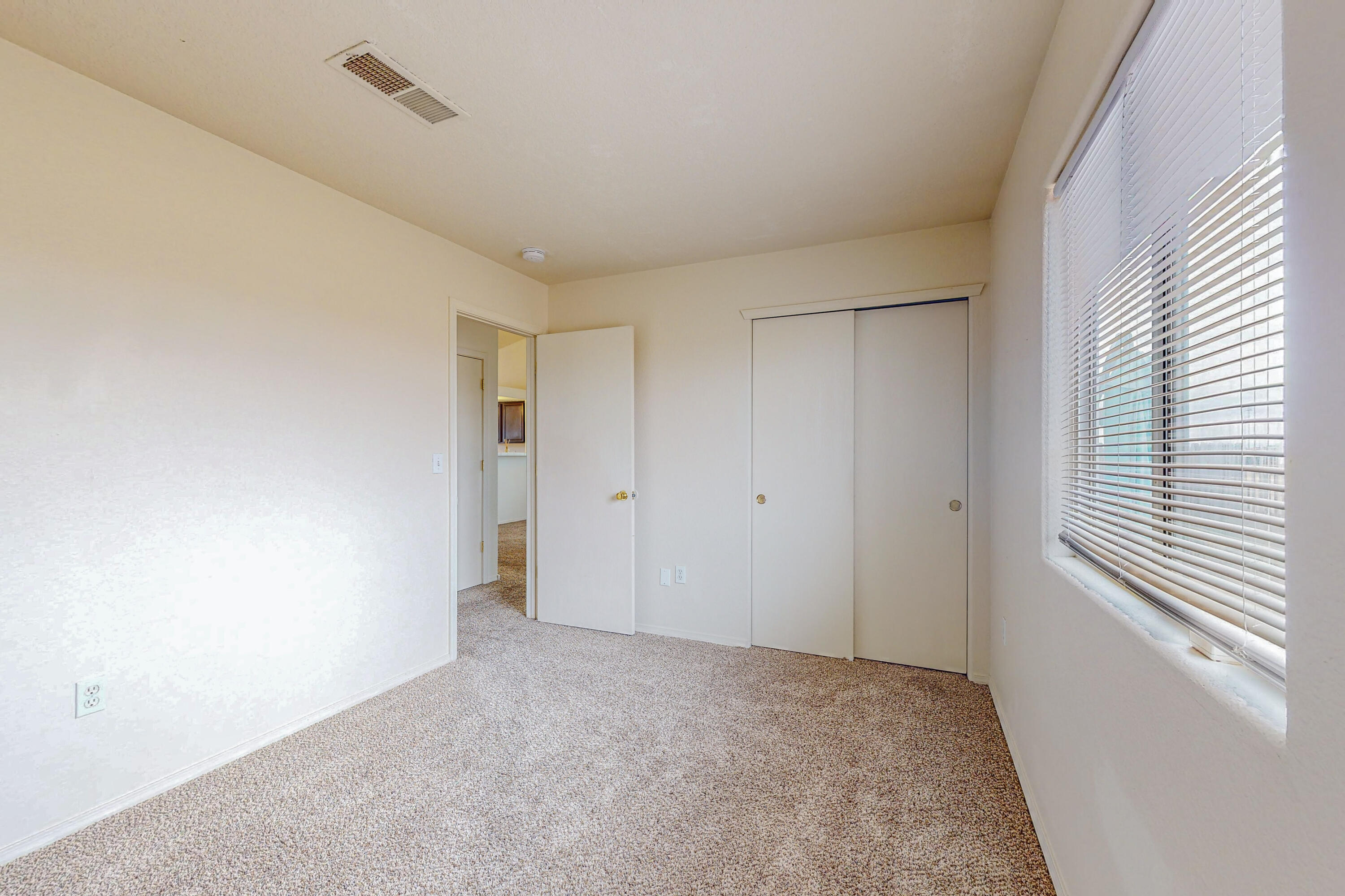 921 Avenida Las Vistas NW