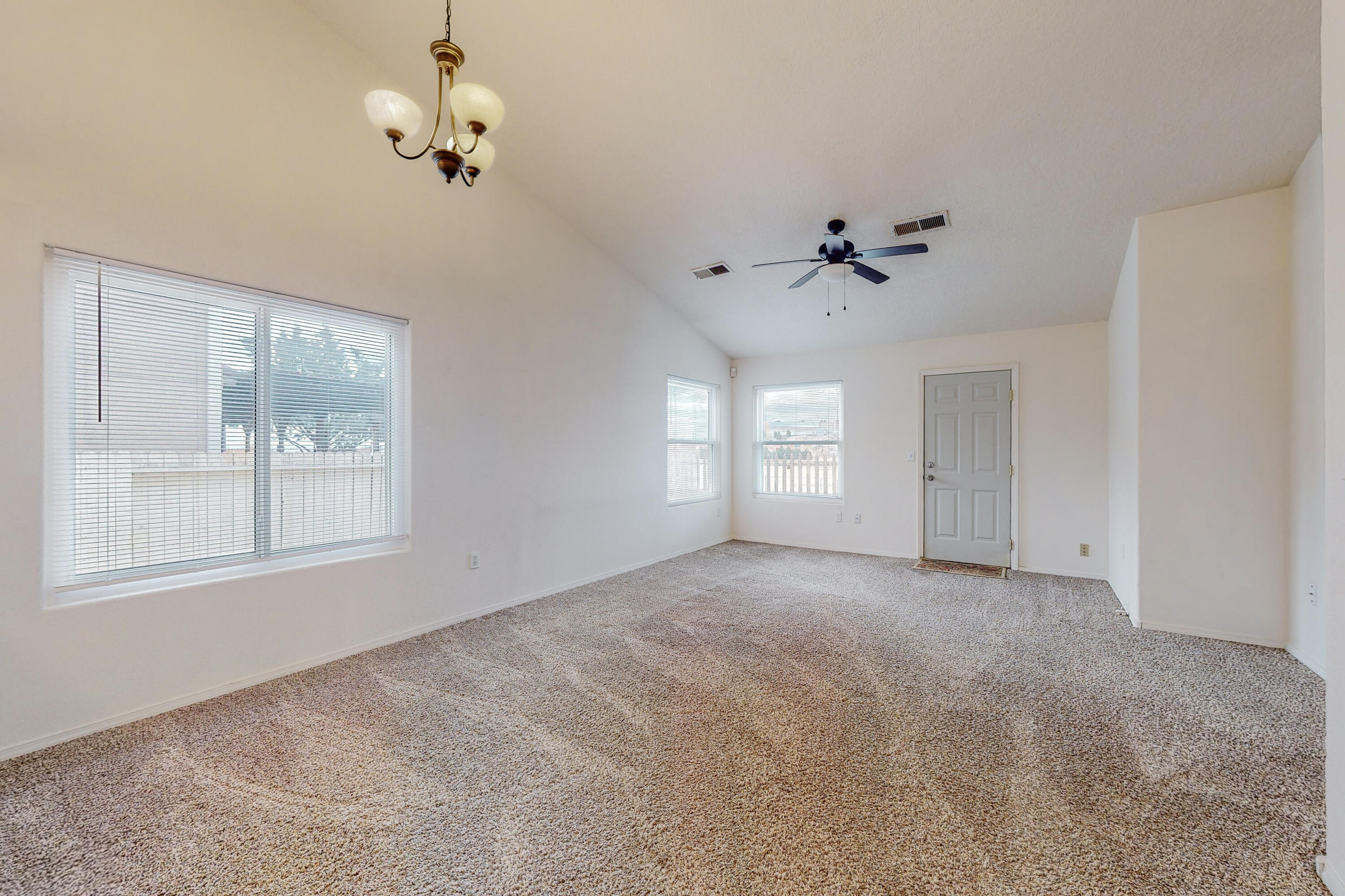 921 Avenida Las Vistas NW
