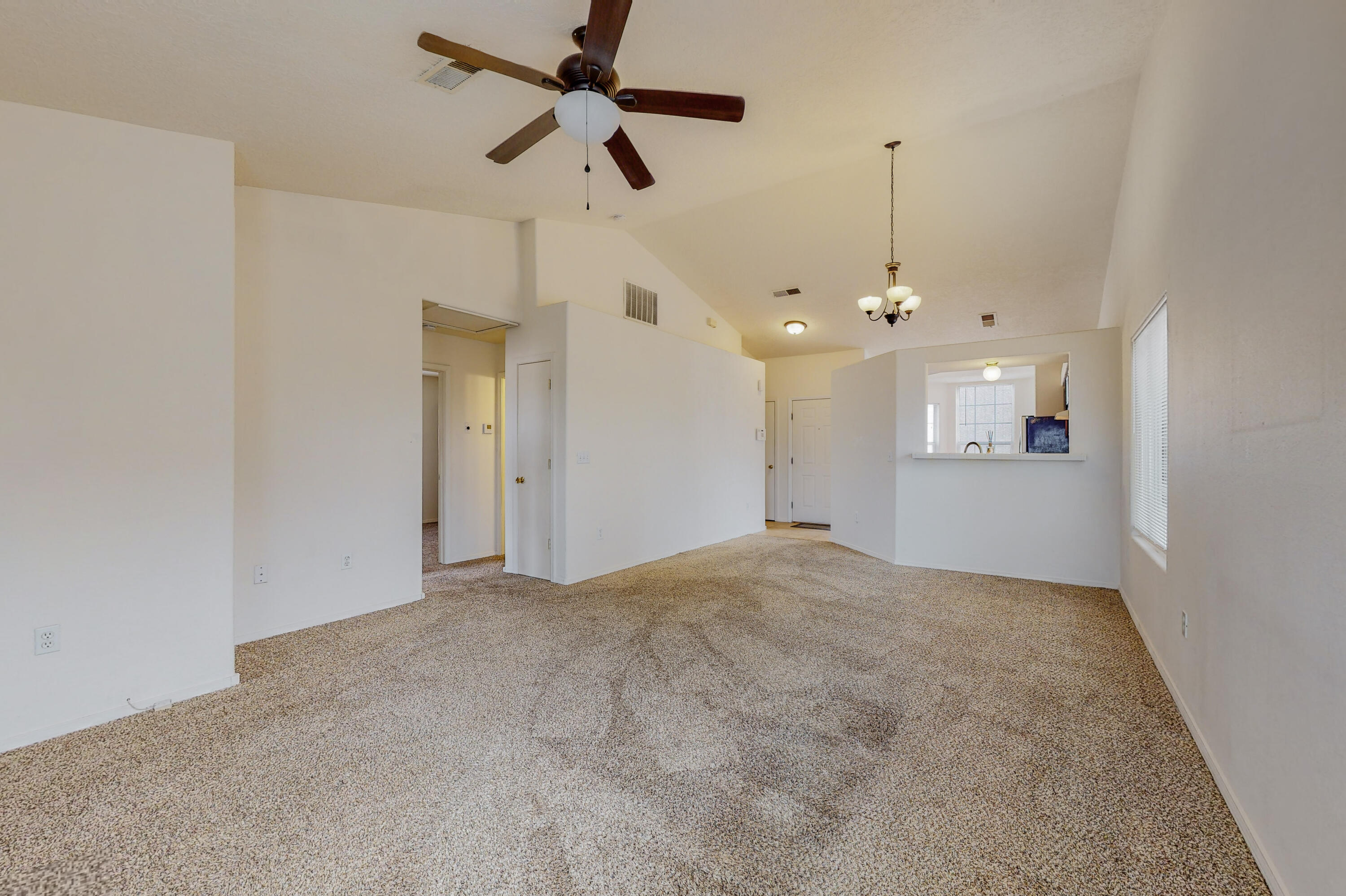 921 Avenida Las Vistas NW