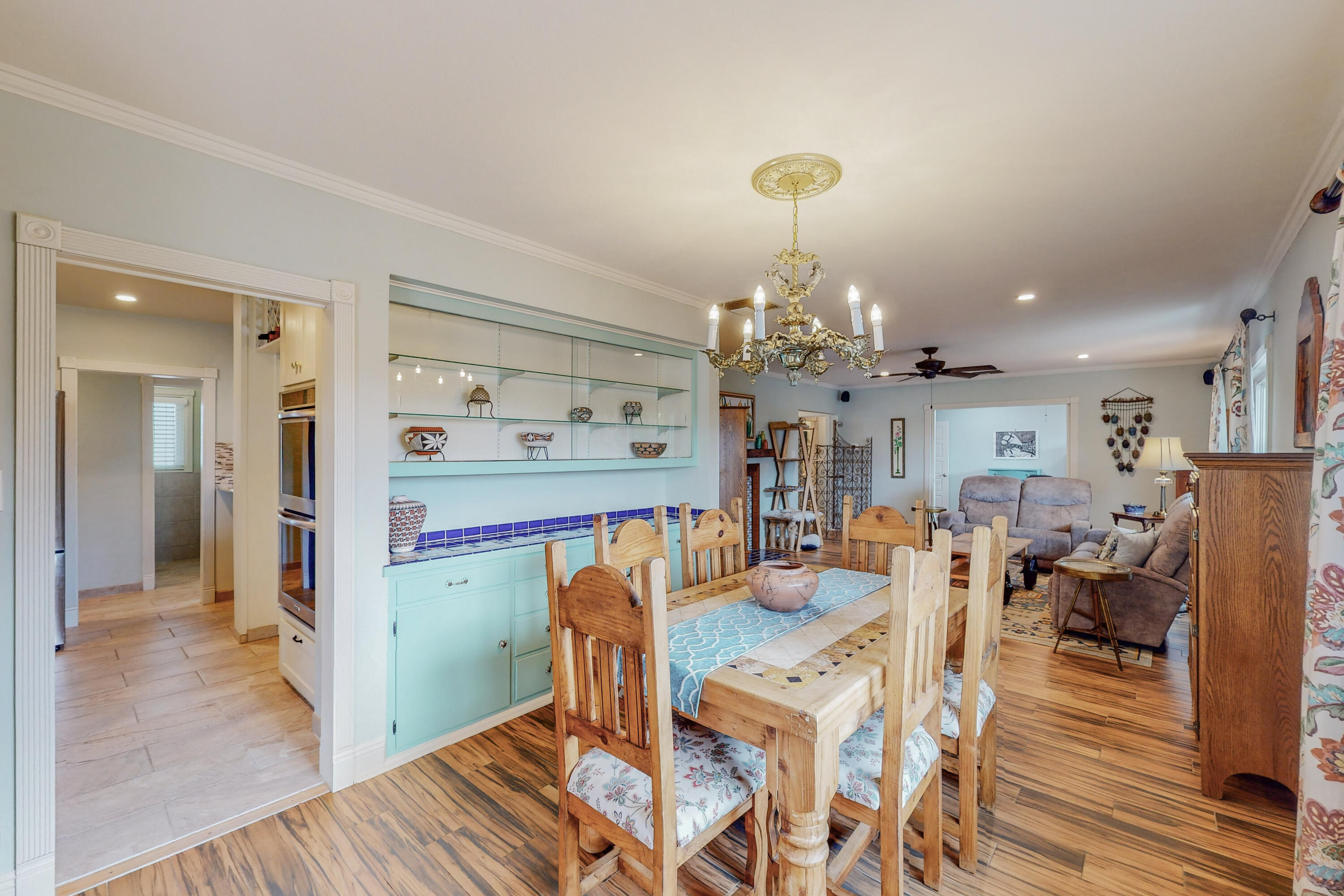 624 SOLAR Road NW