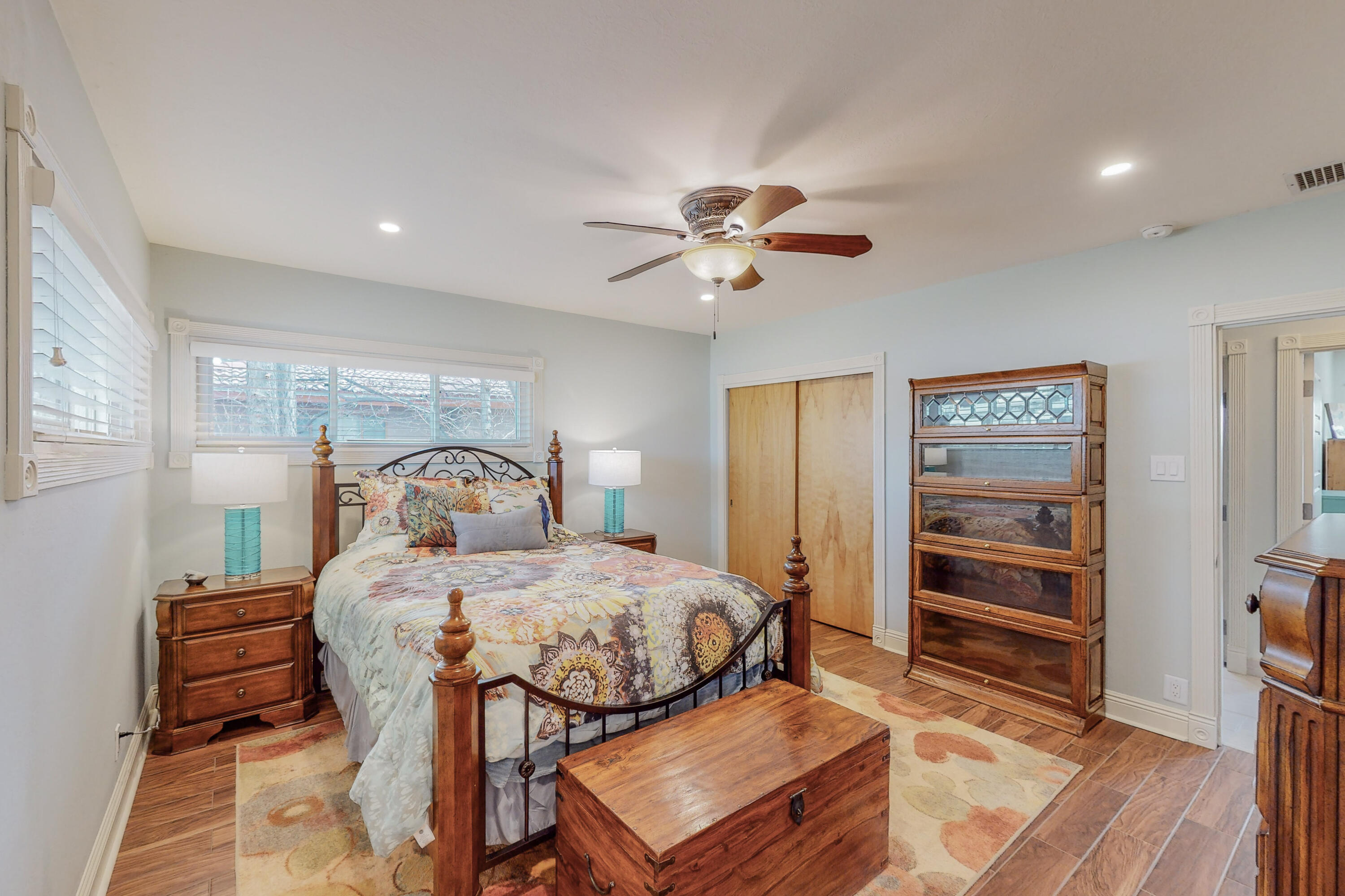 624 SOLAR Road NW