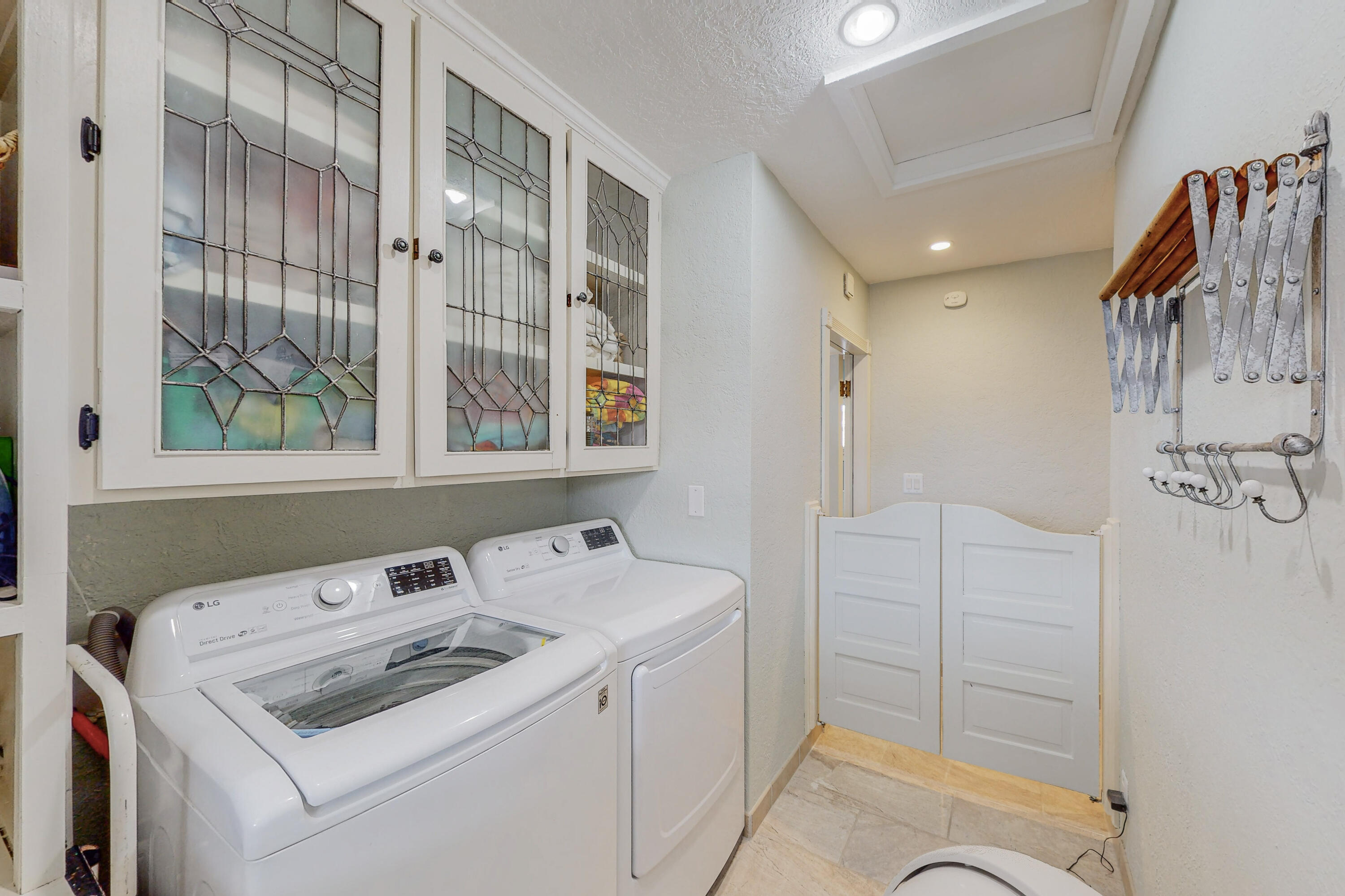 624 SOLAR Road NW