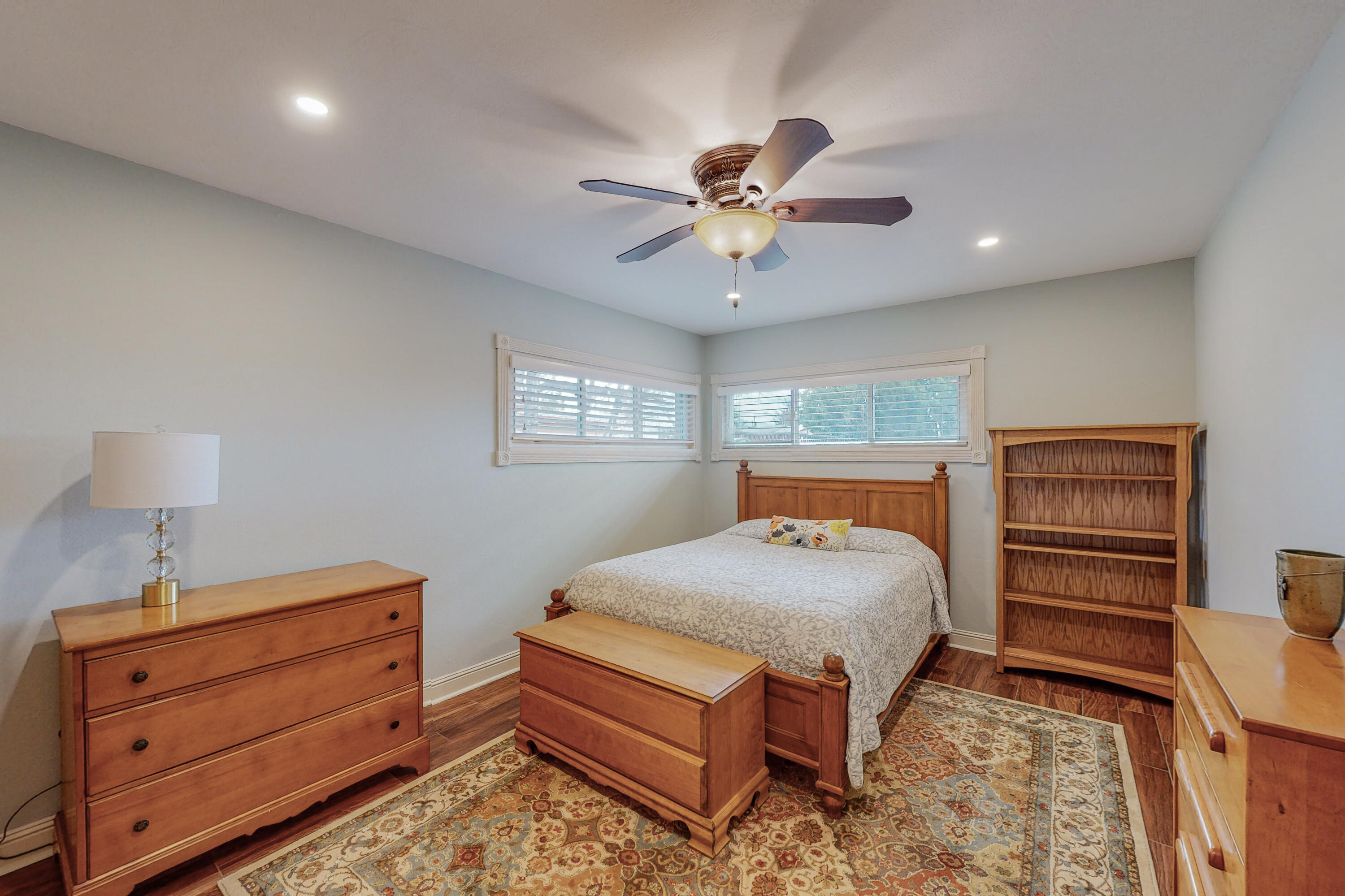 624 SOLAR Road NW