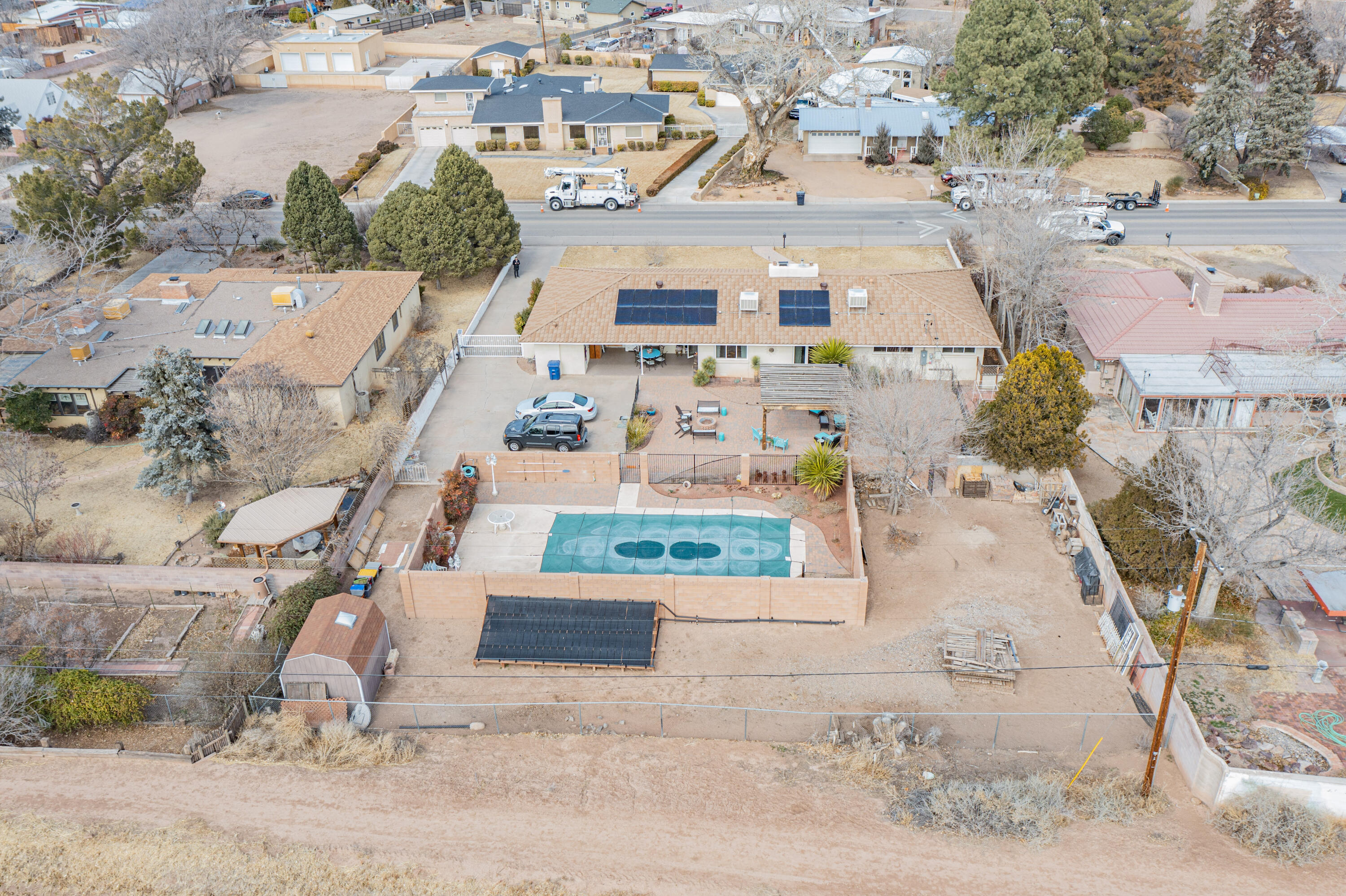 624 SOLAR Road NW