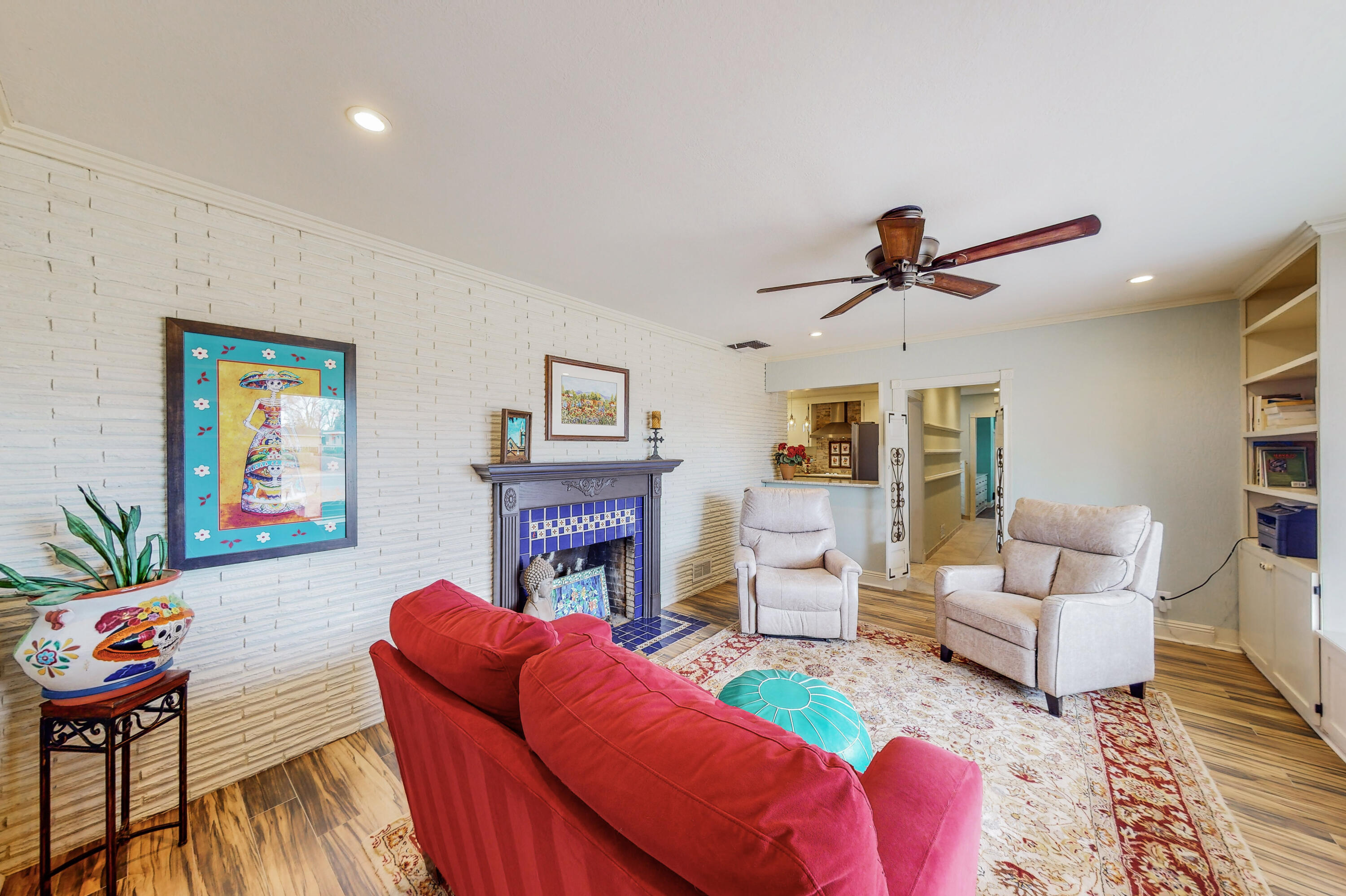 624 SOLAR Road NW