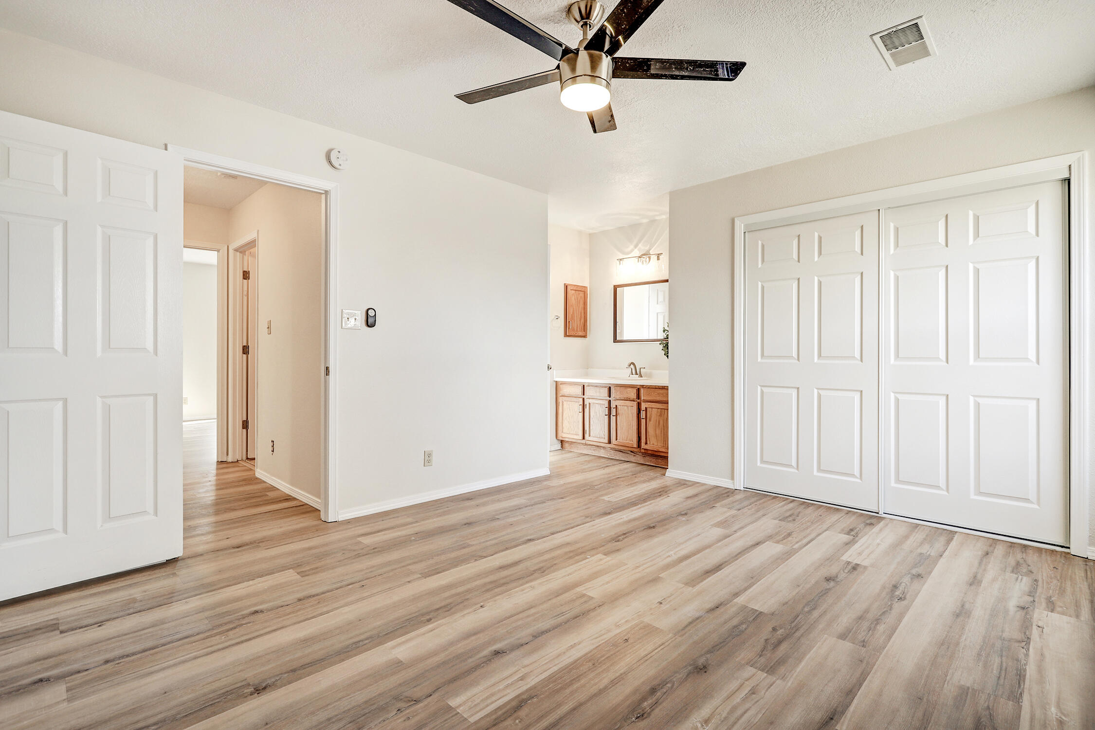 1937 CLEARWATER Loop NE