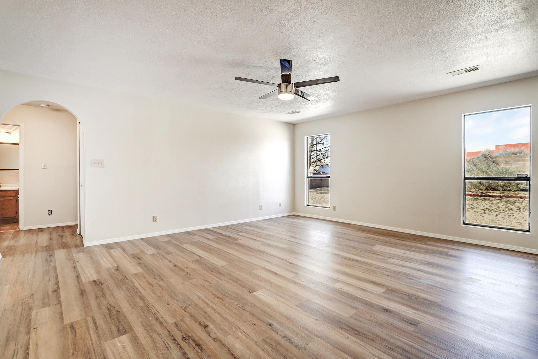 1937 CLEARWATER Loop NE