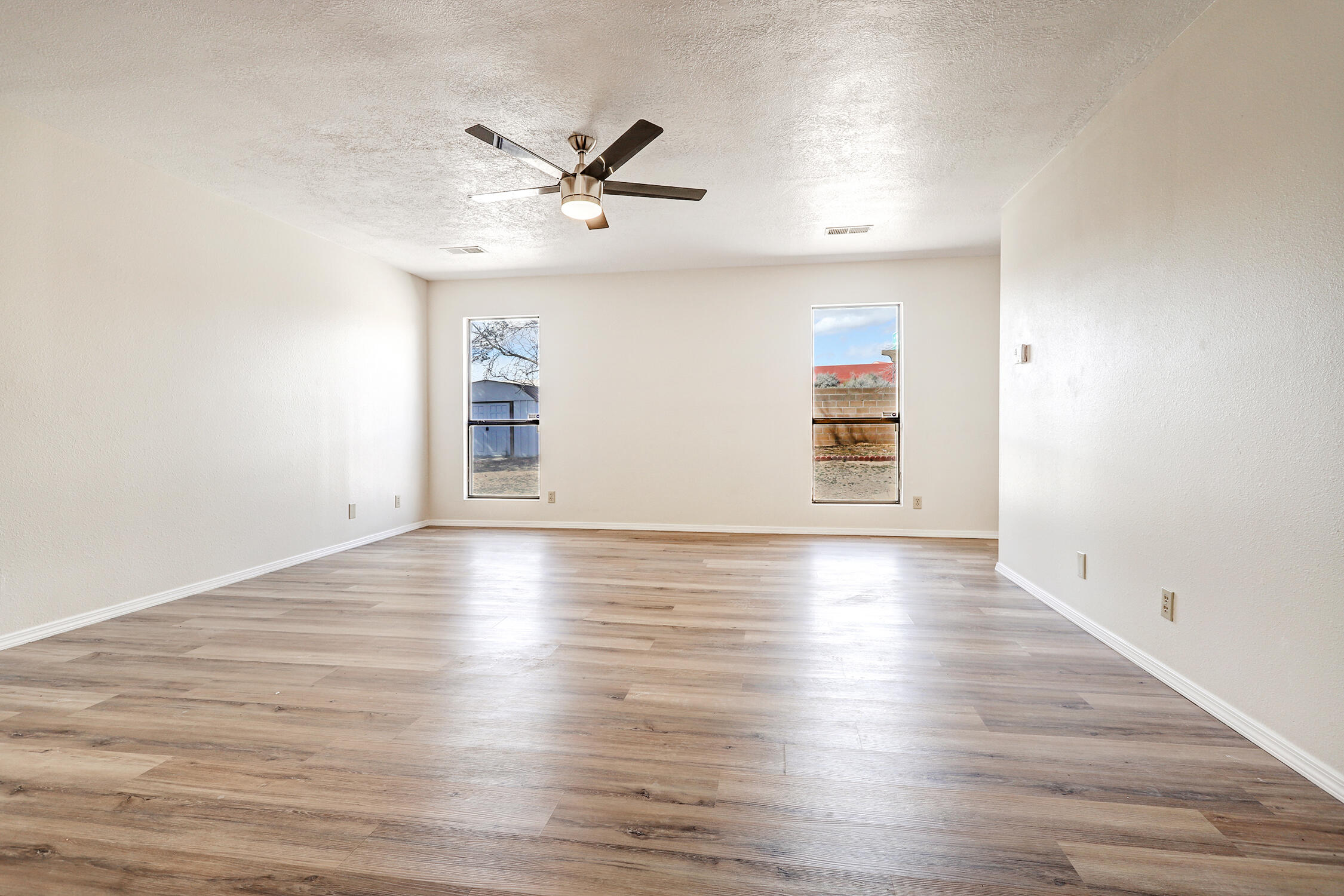 1937 CLEARWATER Loop NE