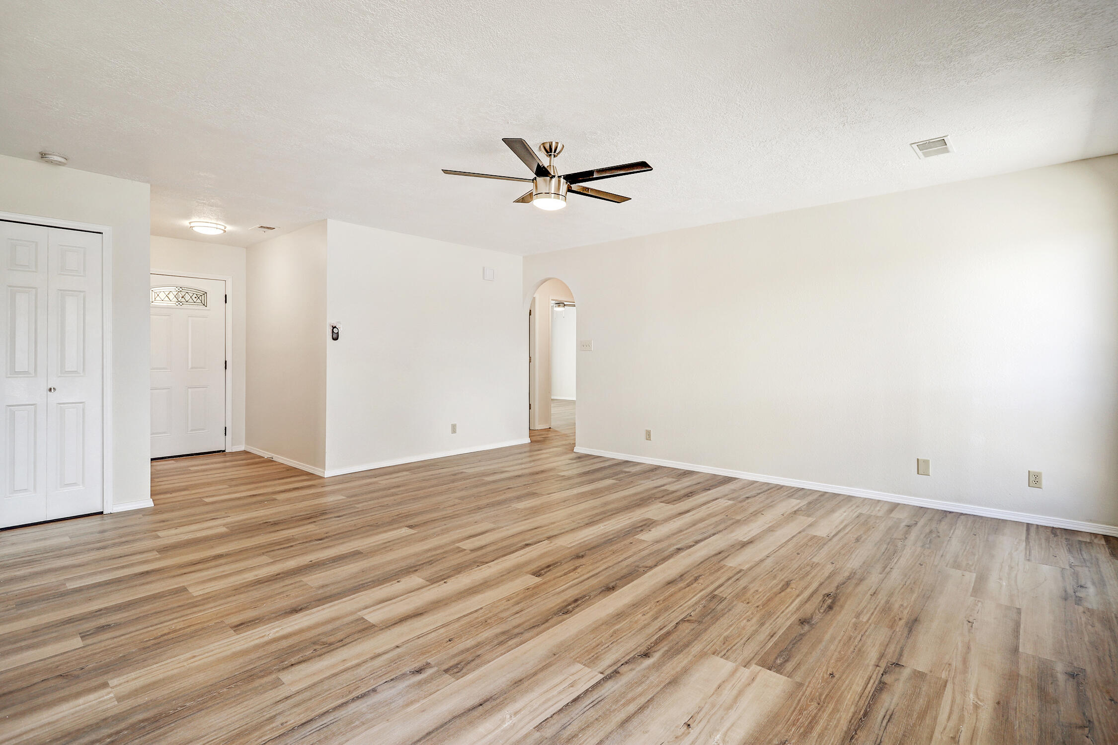 1937 CLEARWATER Loop NE