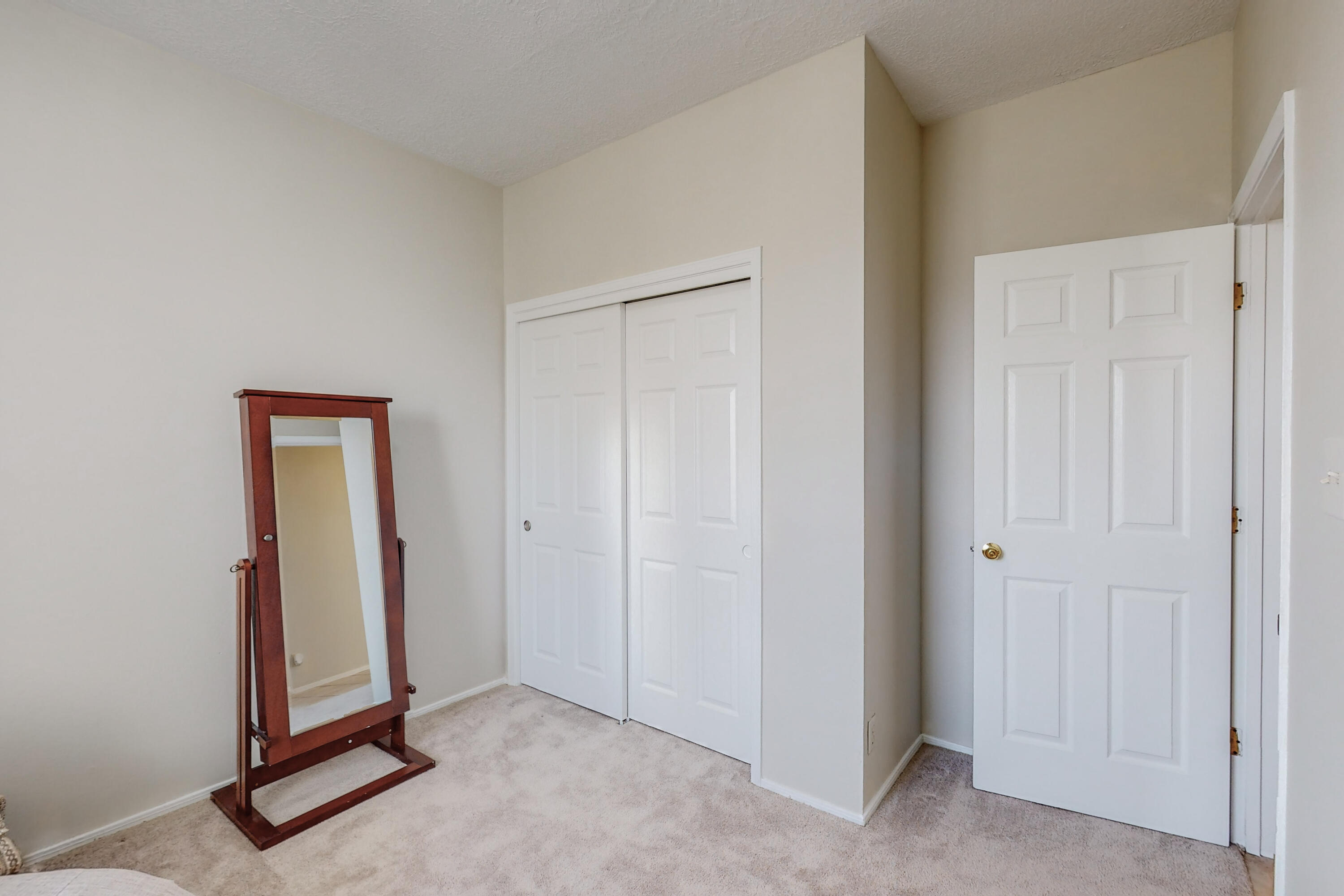 4628 Rockaway Loop NE