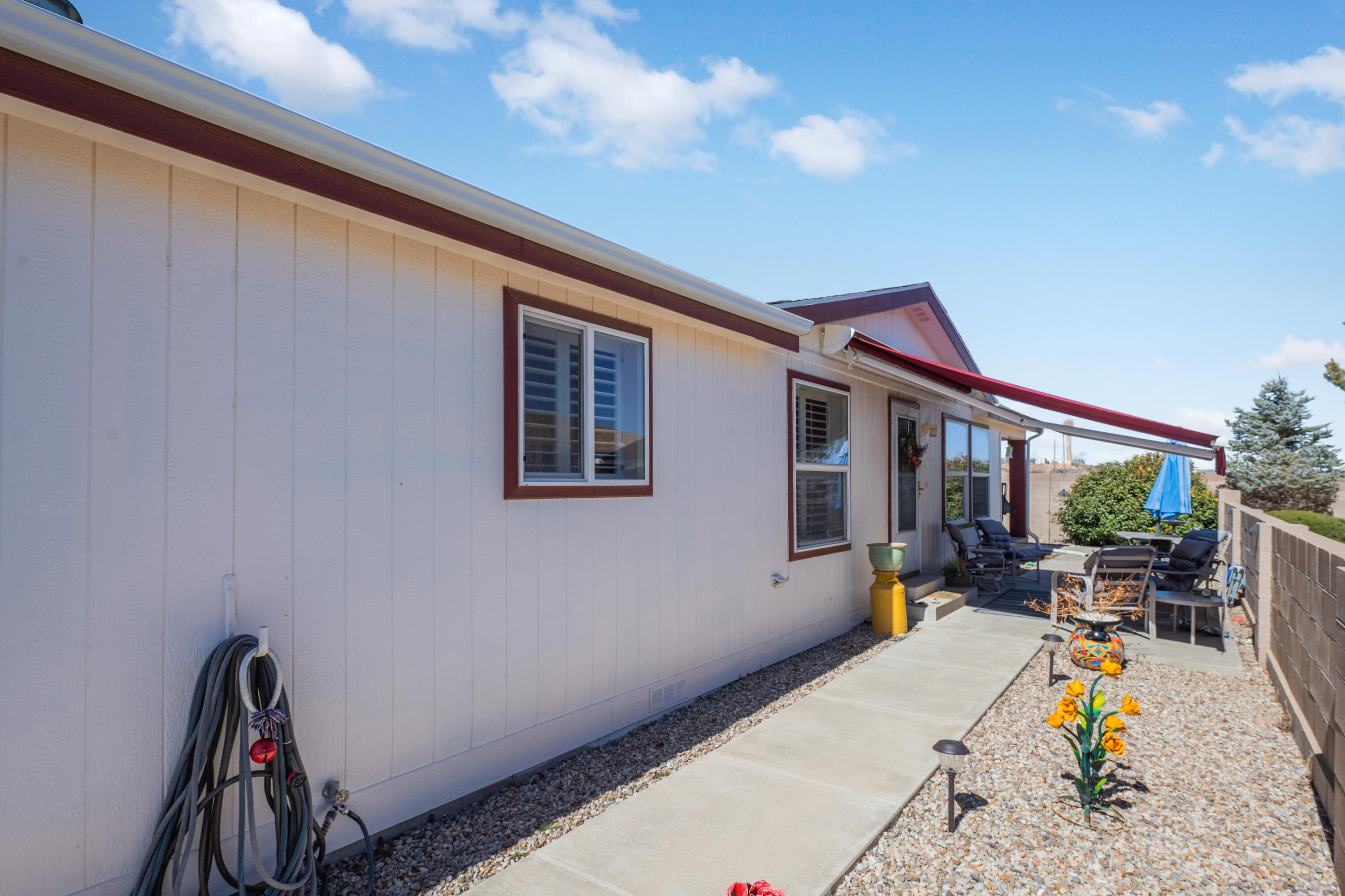 150 SUNRISE BLUFFS Drive