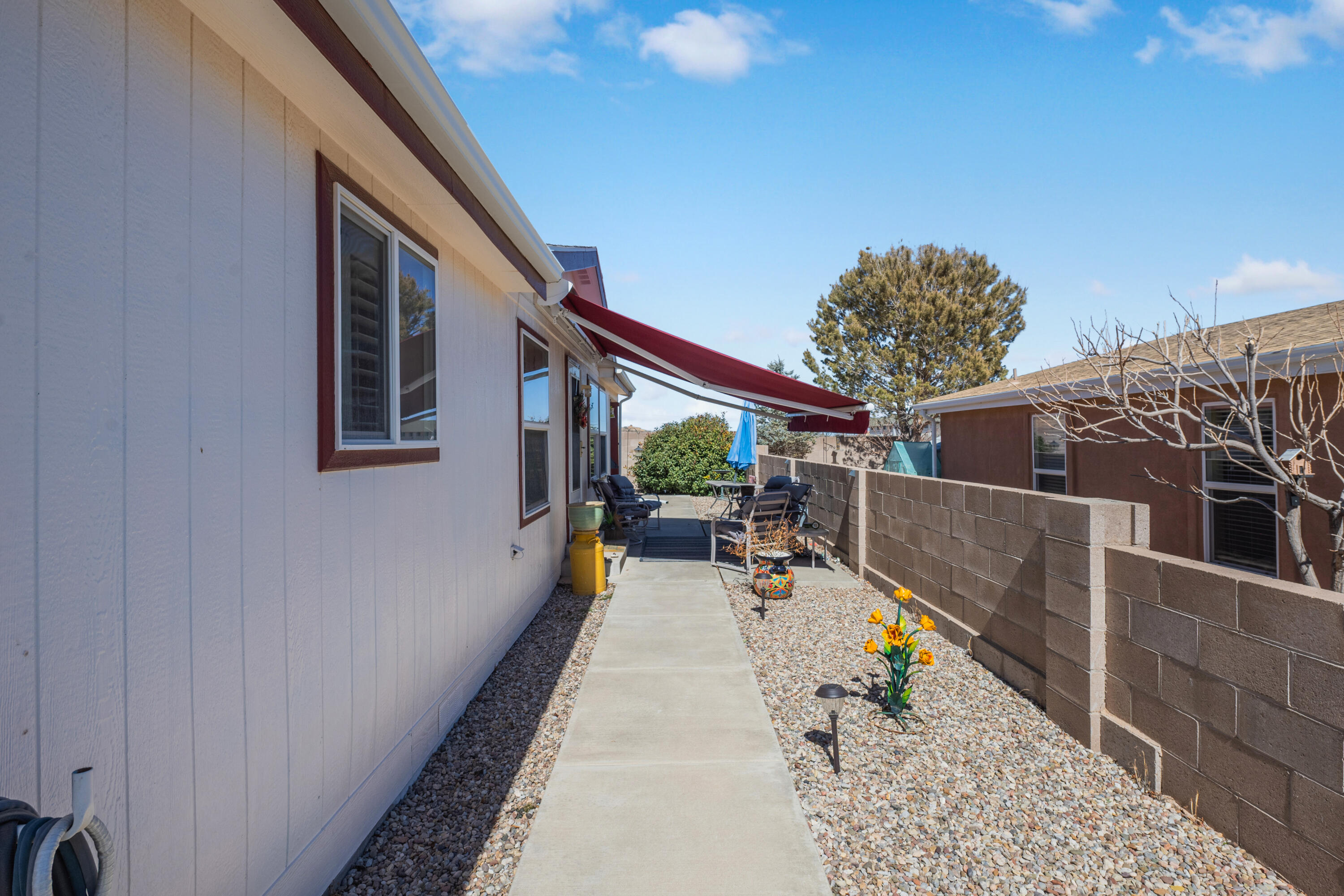 150 SUNRISE BLUFFS Drive