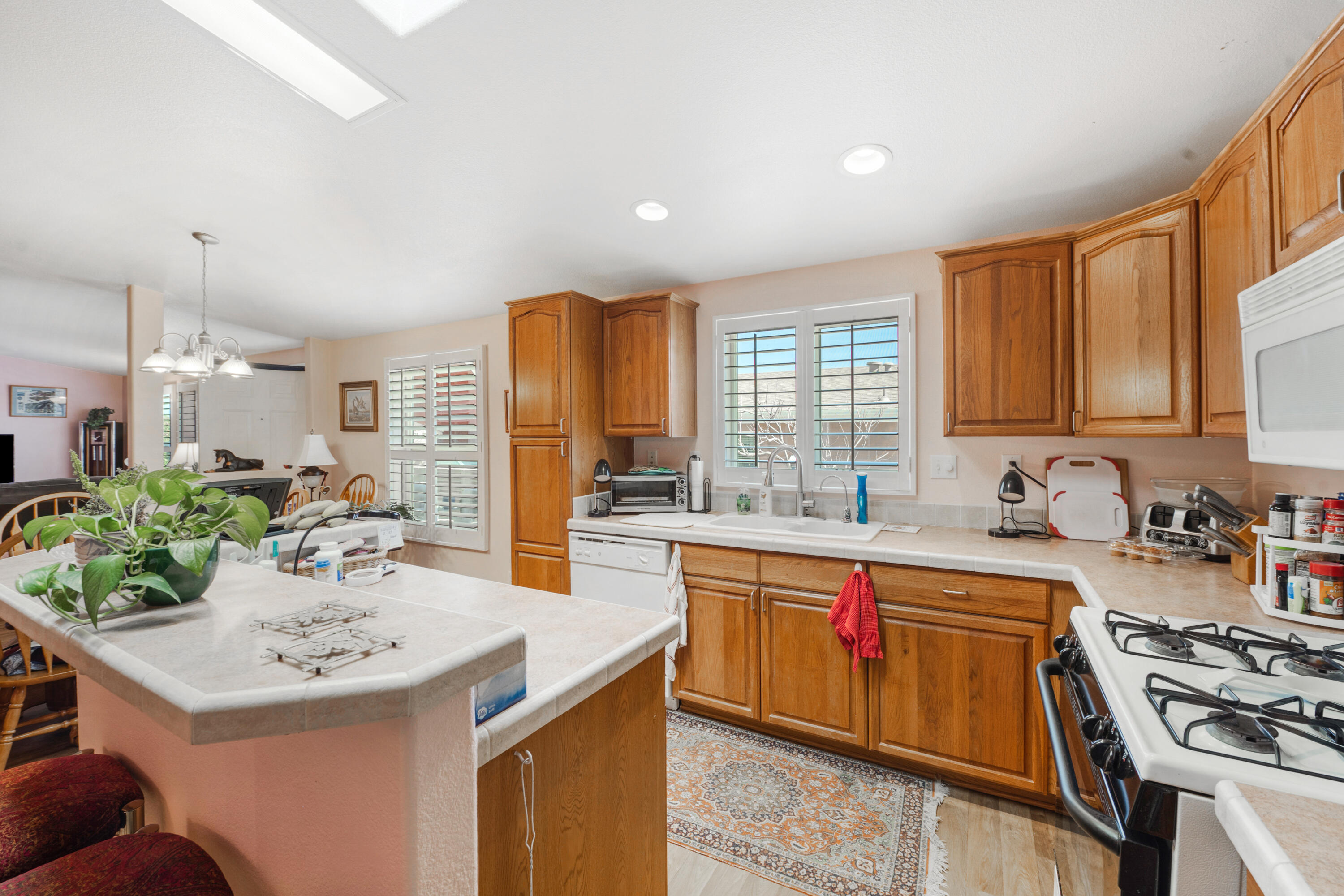 150 SUNRISE BLUFFS Drive