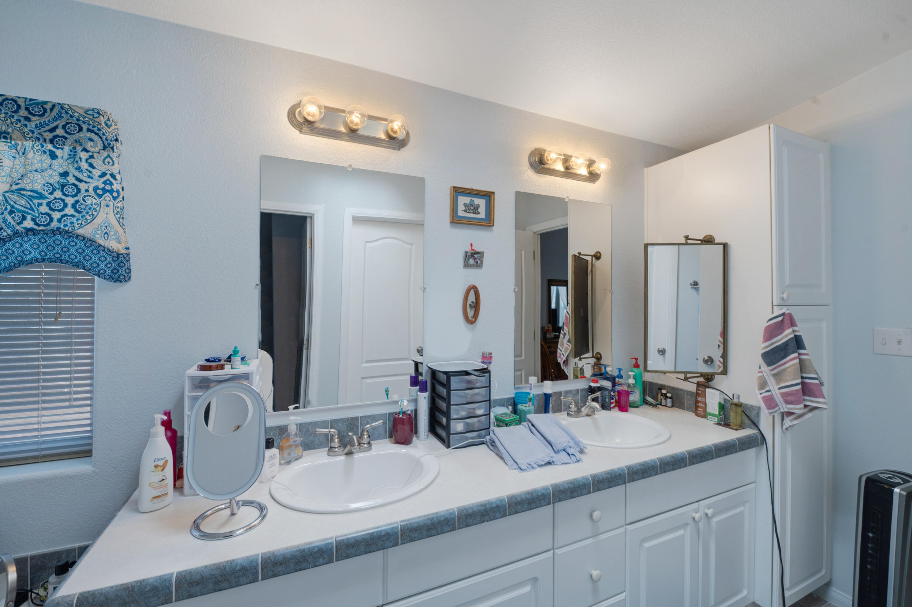 150 SUNRISE BLUFFS Drive