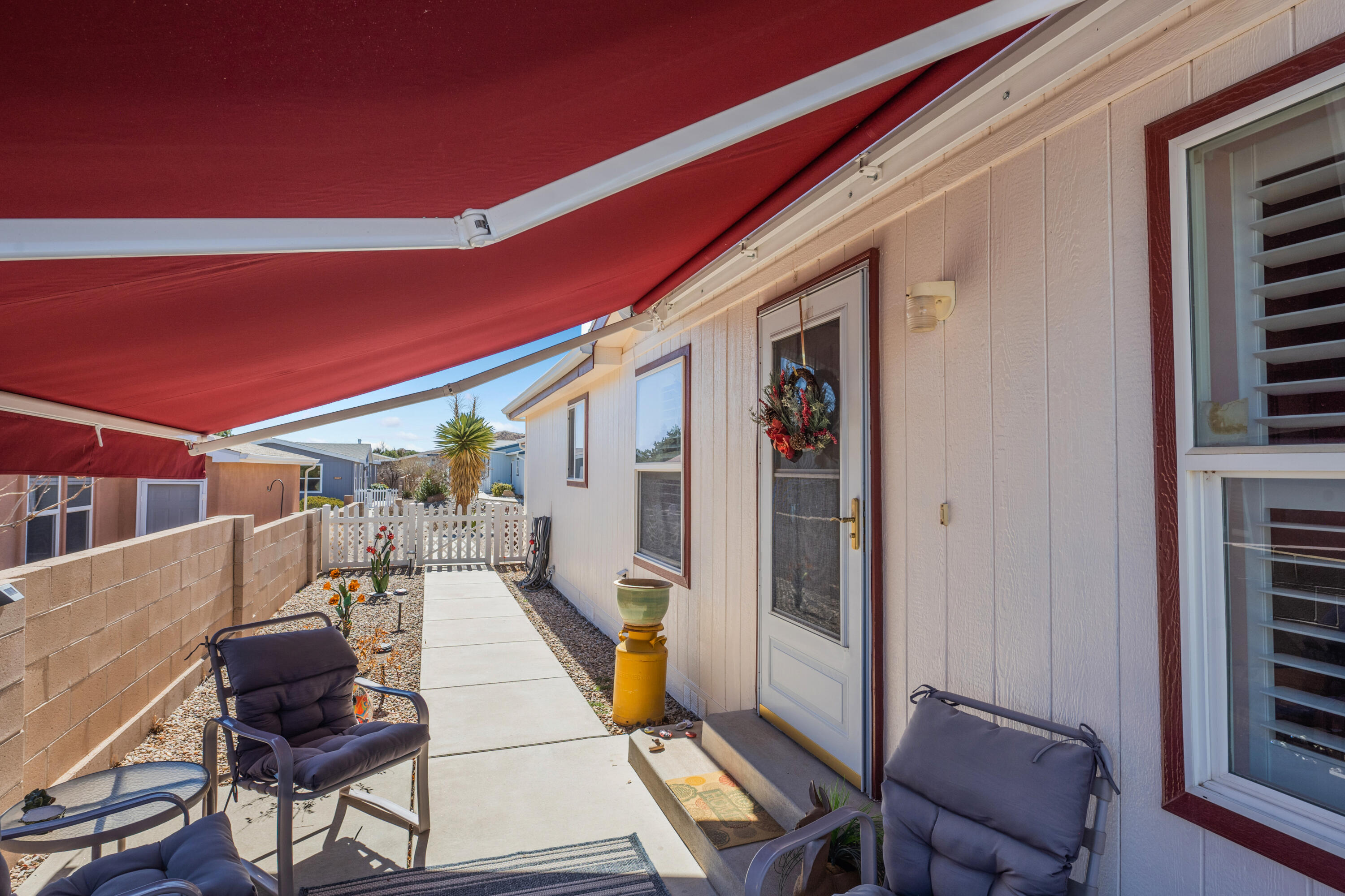 150 SUNRISE BLUFFS Drive