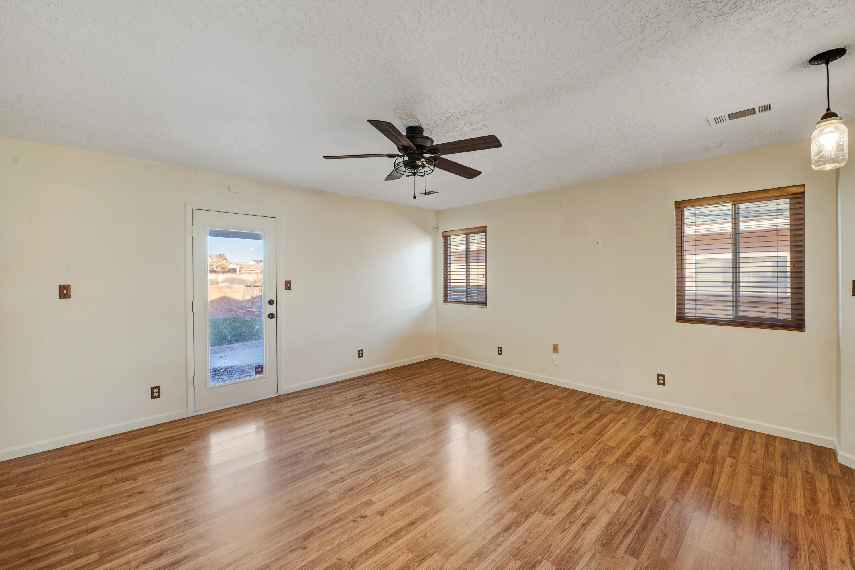 621 SANTA FE MEADOWS Drive NE