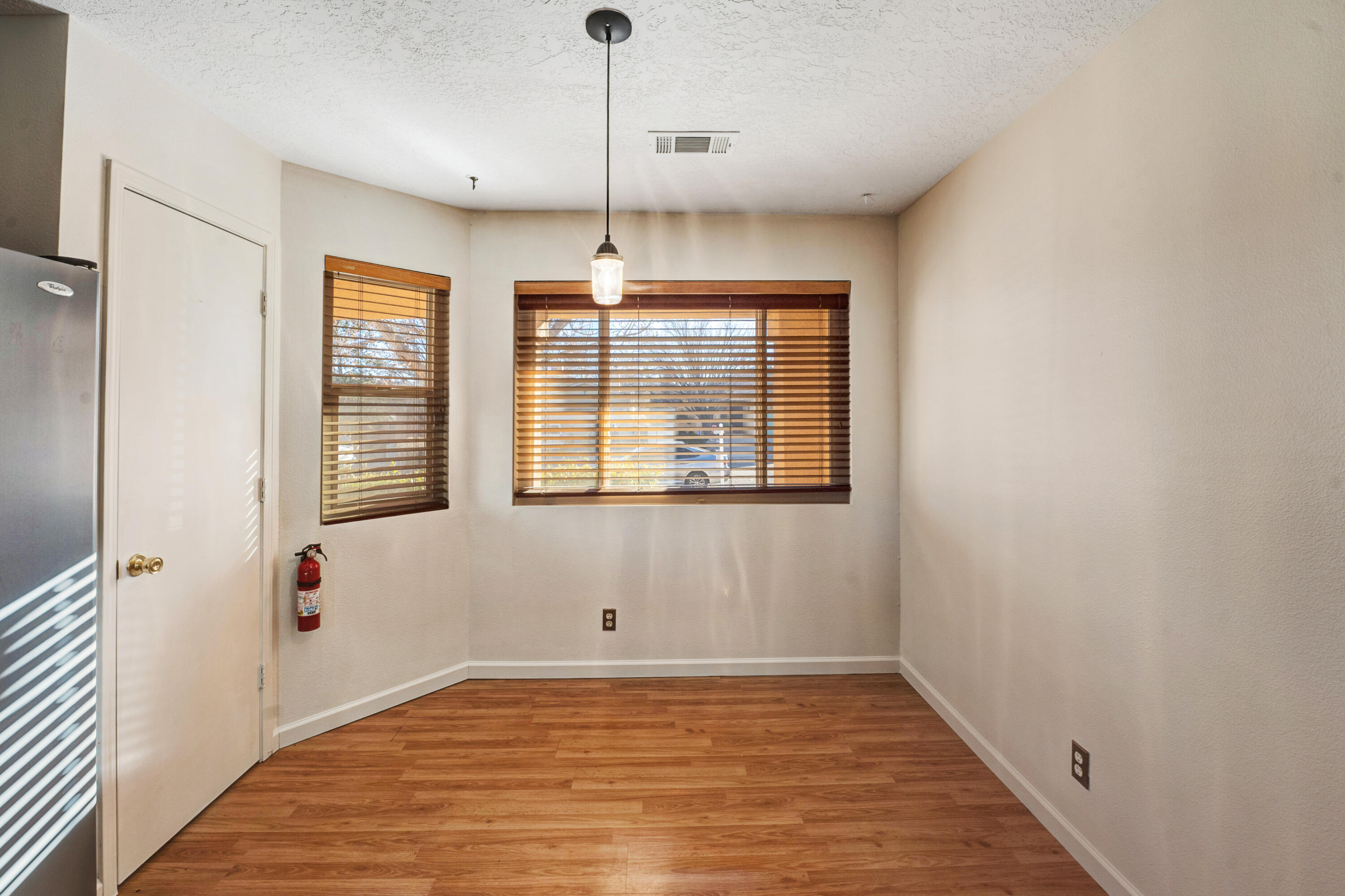 621 SANTA FE MEADOWS Drive NE