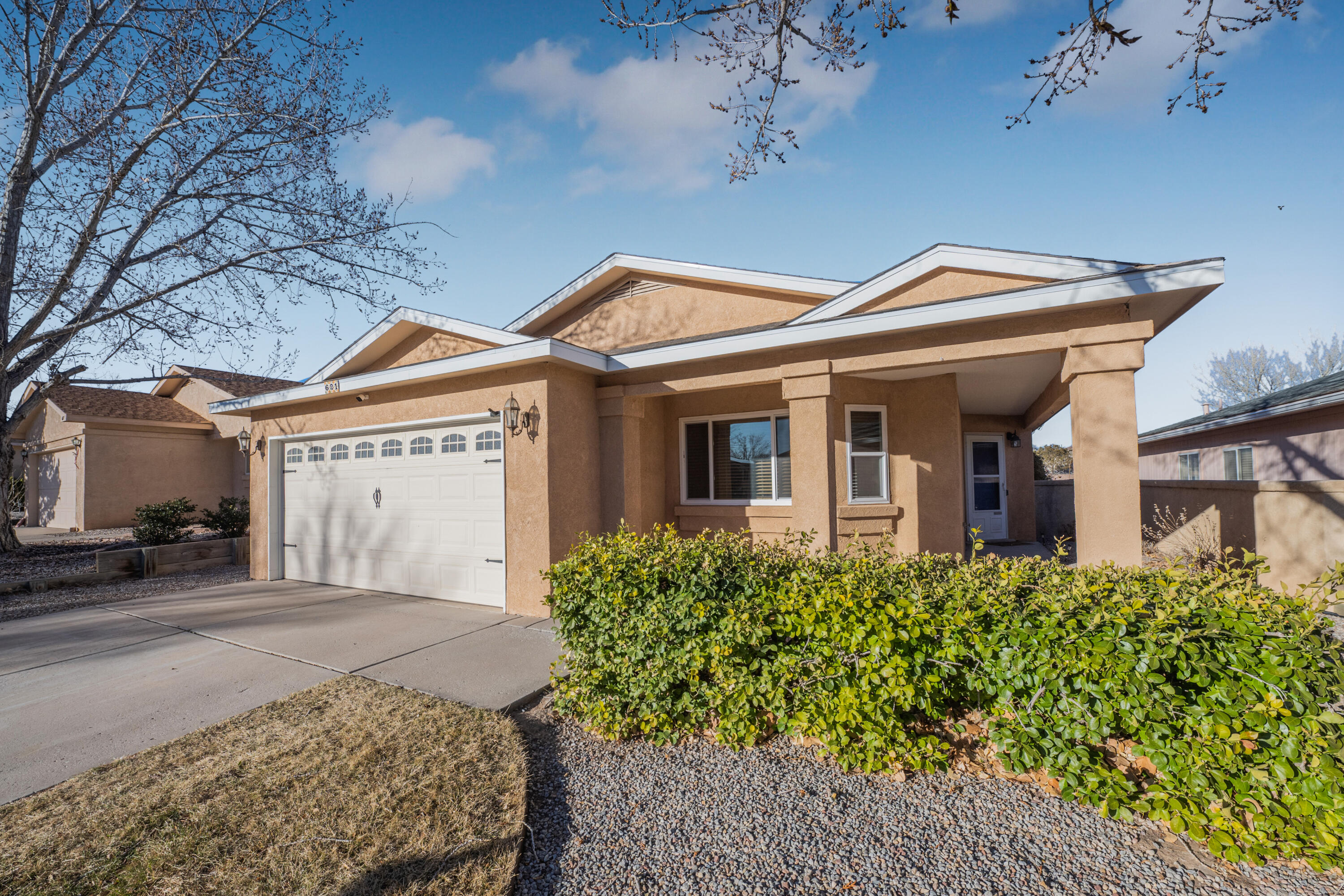 621 SANTA FE MEADOWS Drive NE