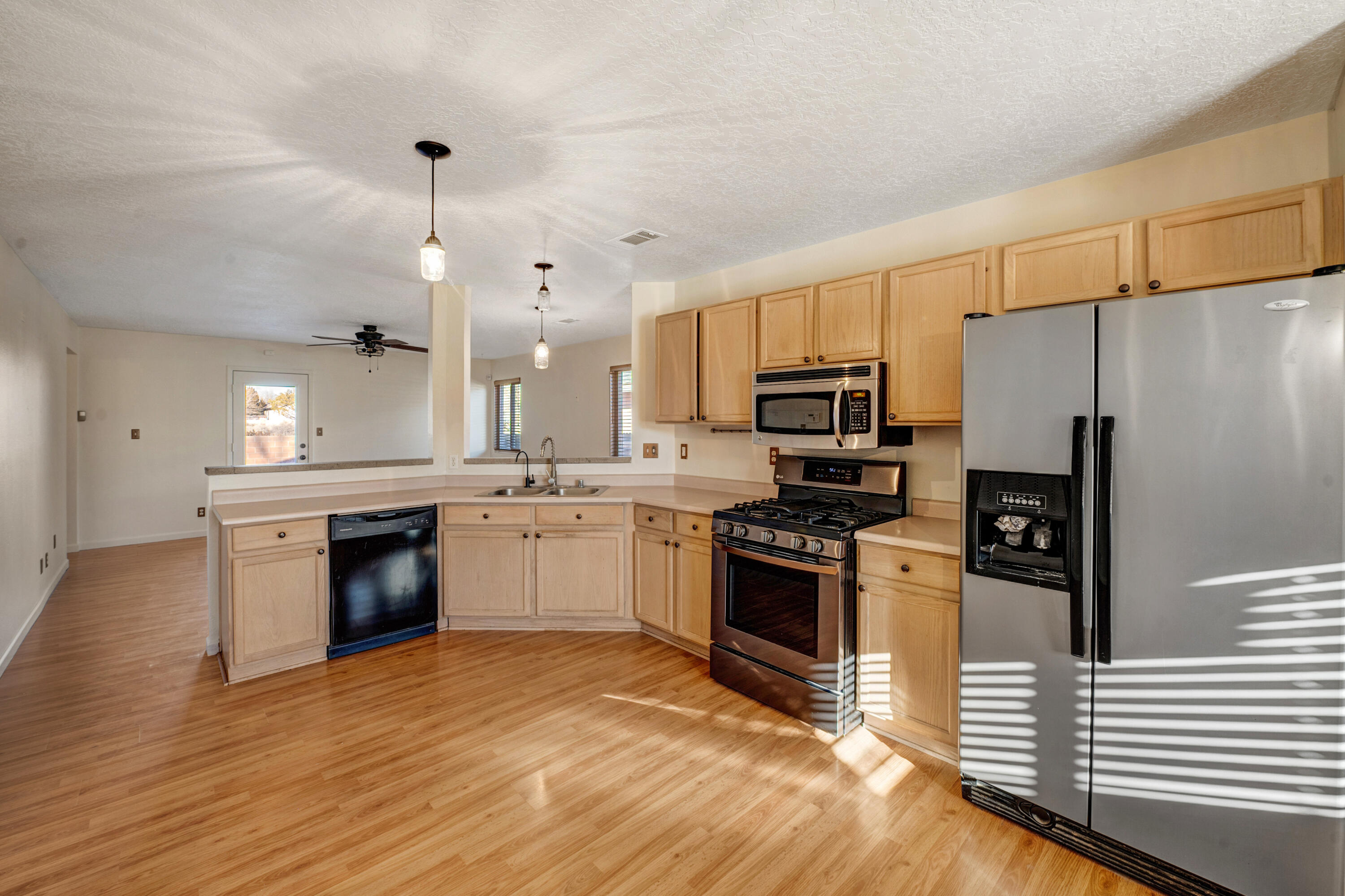 621 SANTA FE MEADOWS Drive NE