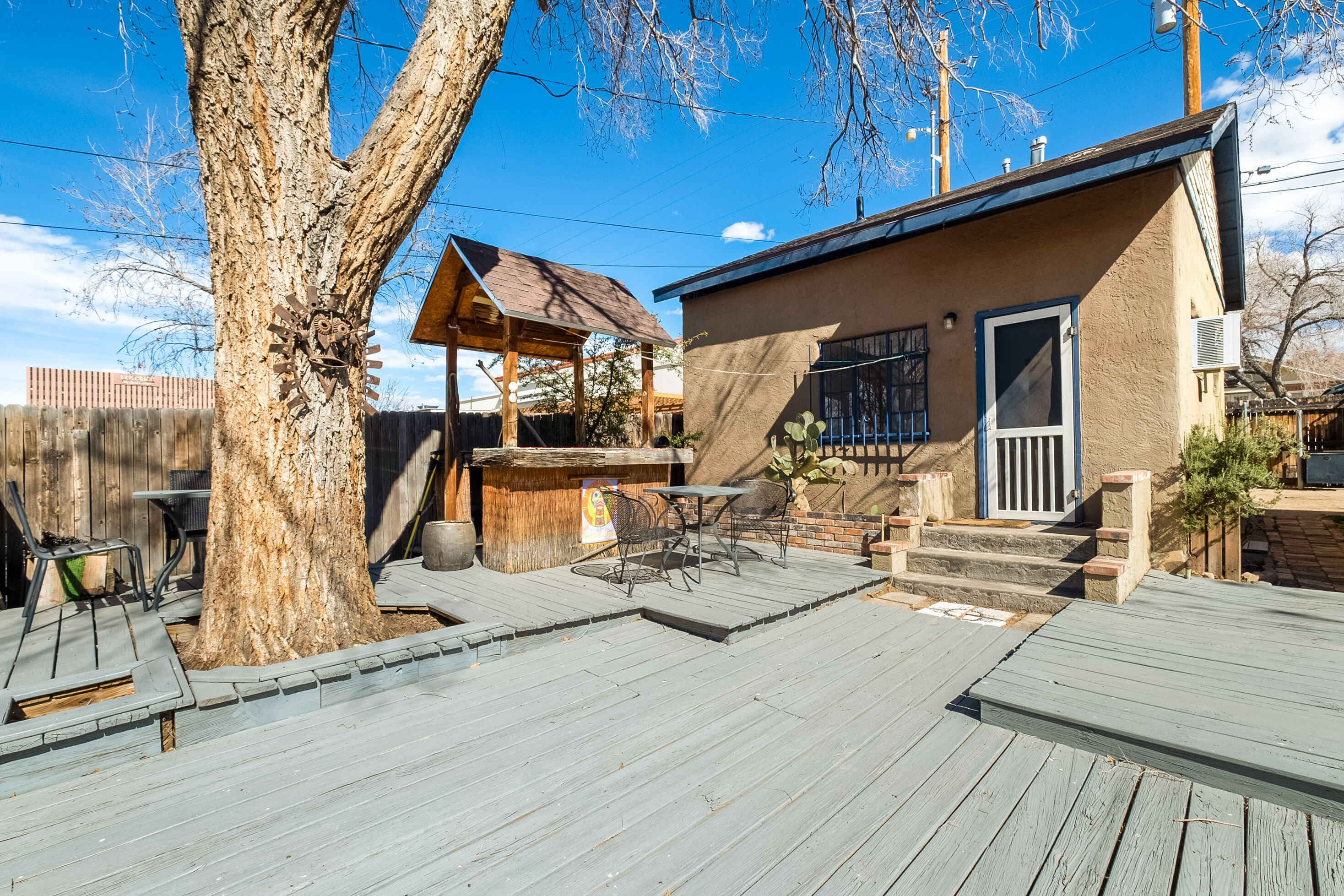 116 WALTER Street SE