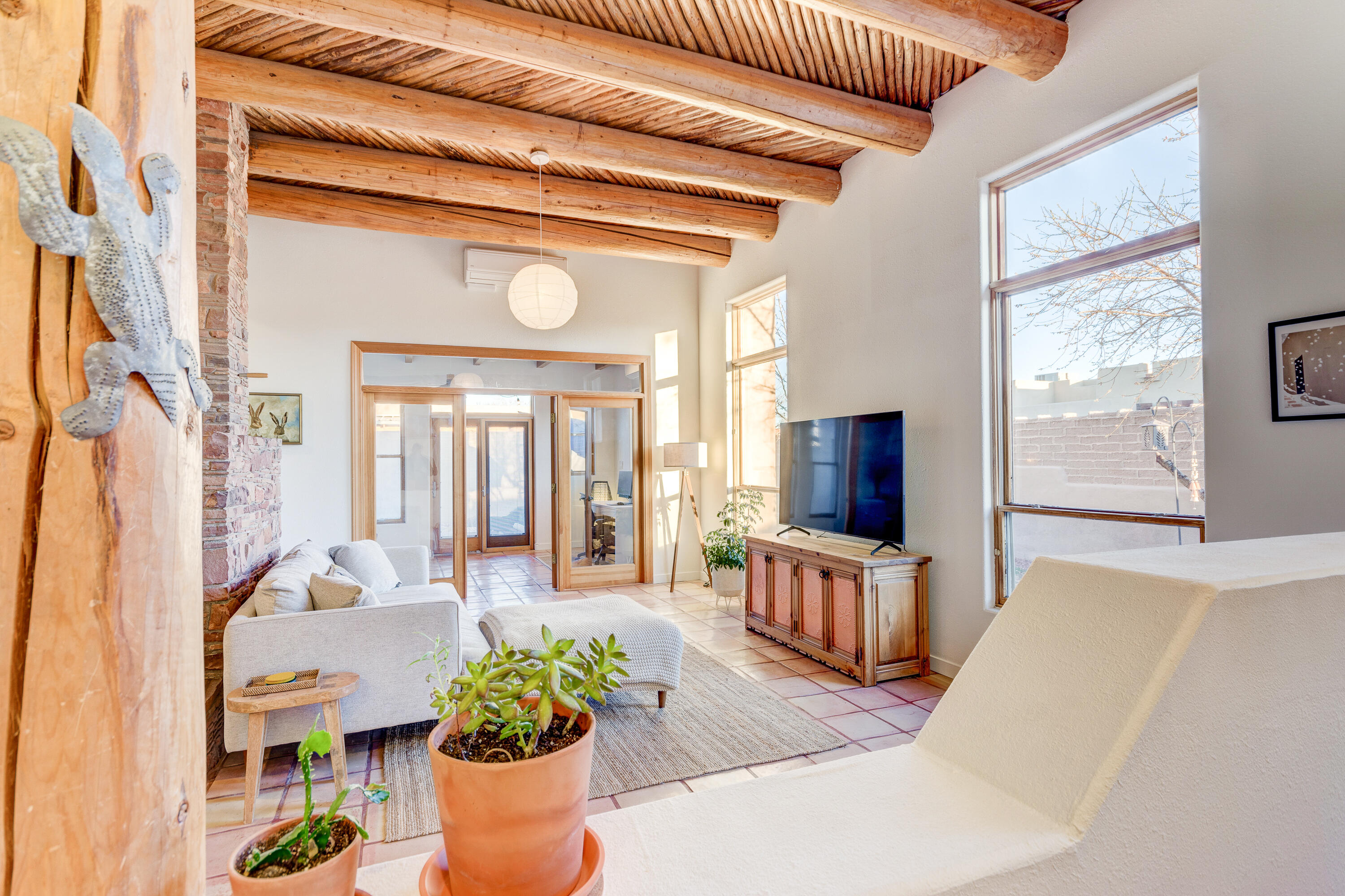 5118 Guadalupe Trail NW