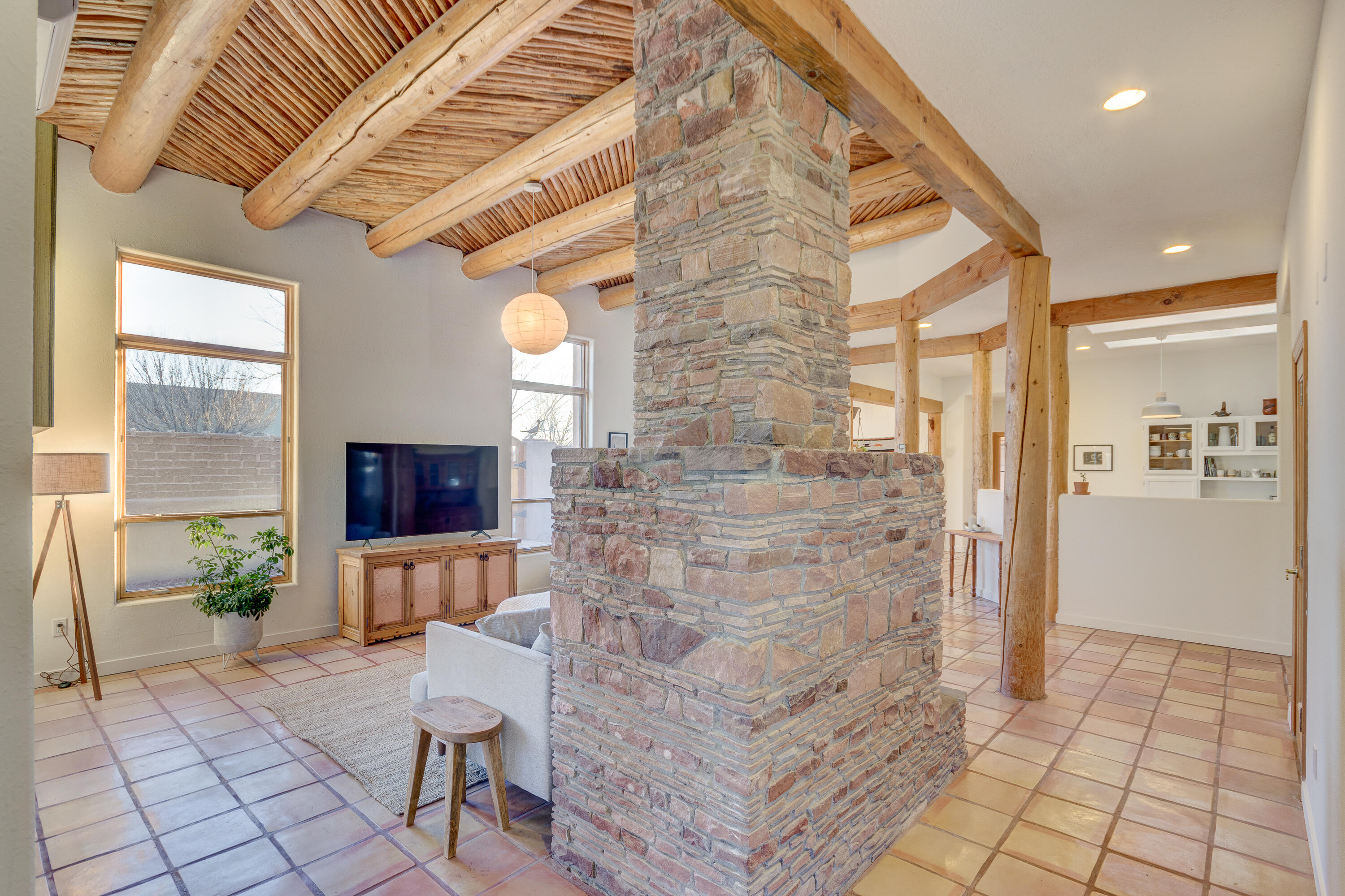 5118 Guadalupe Trail NW