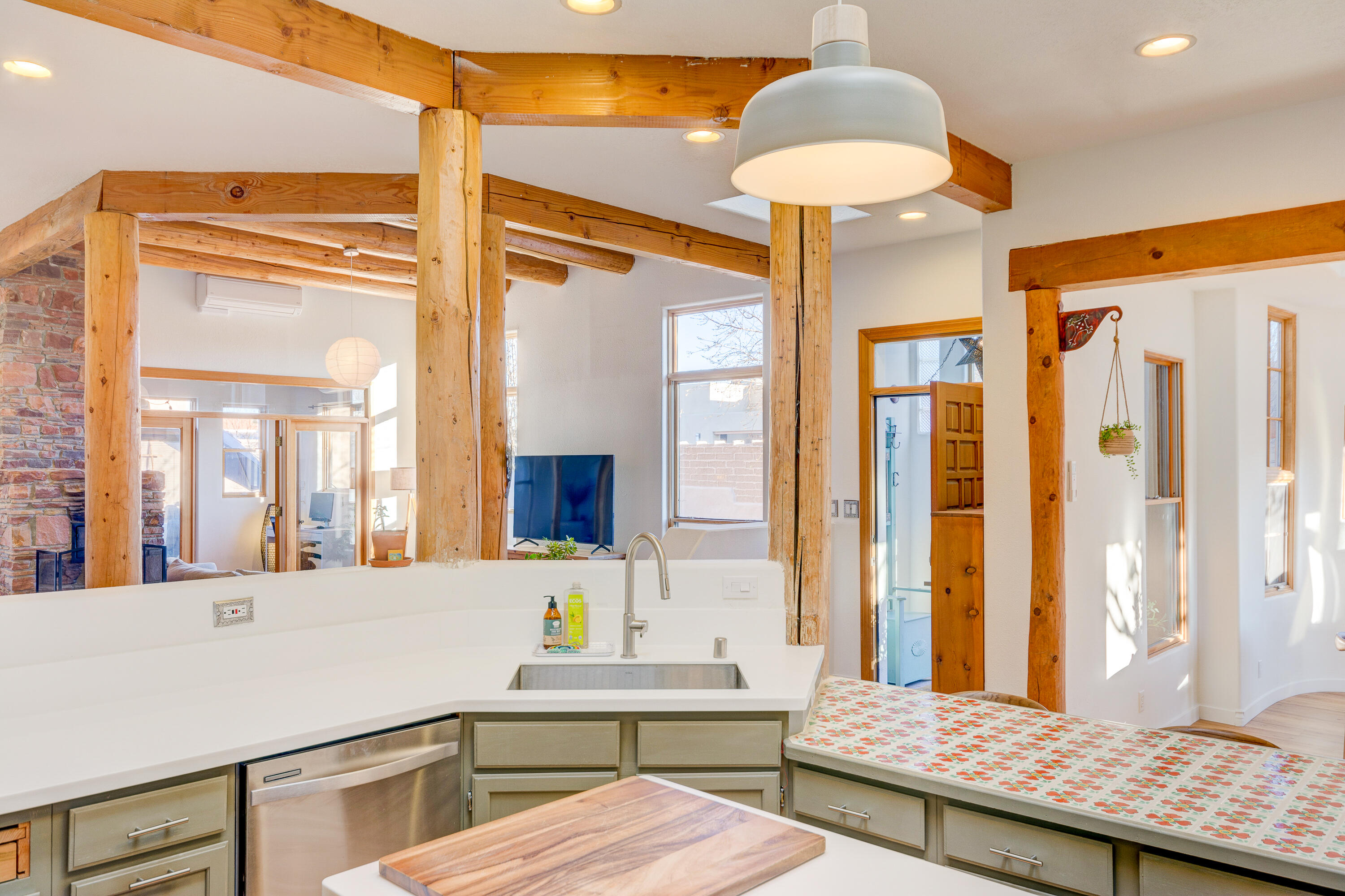 5118 Guadalupe Trail NW