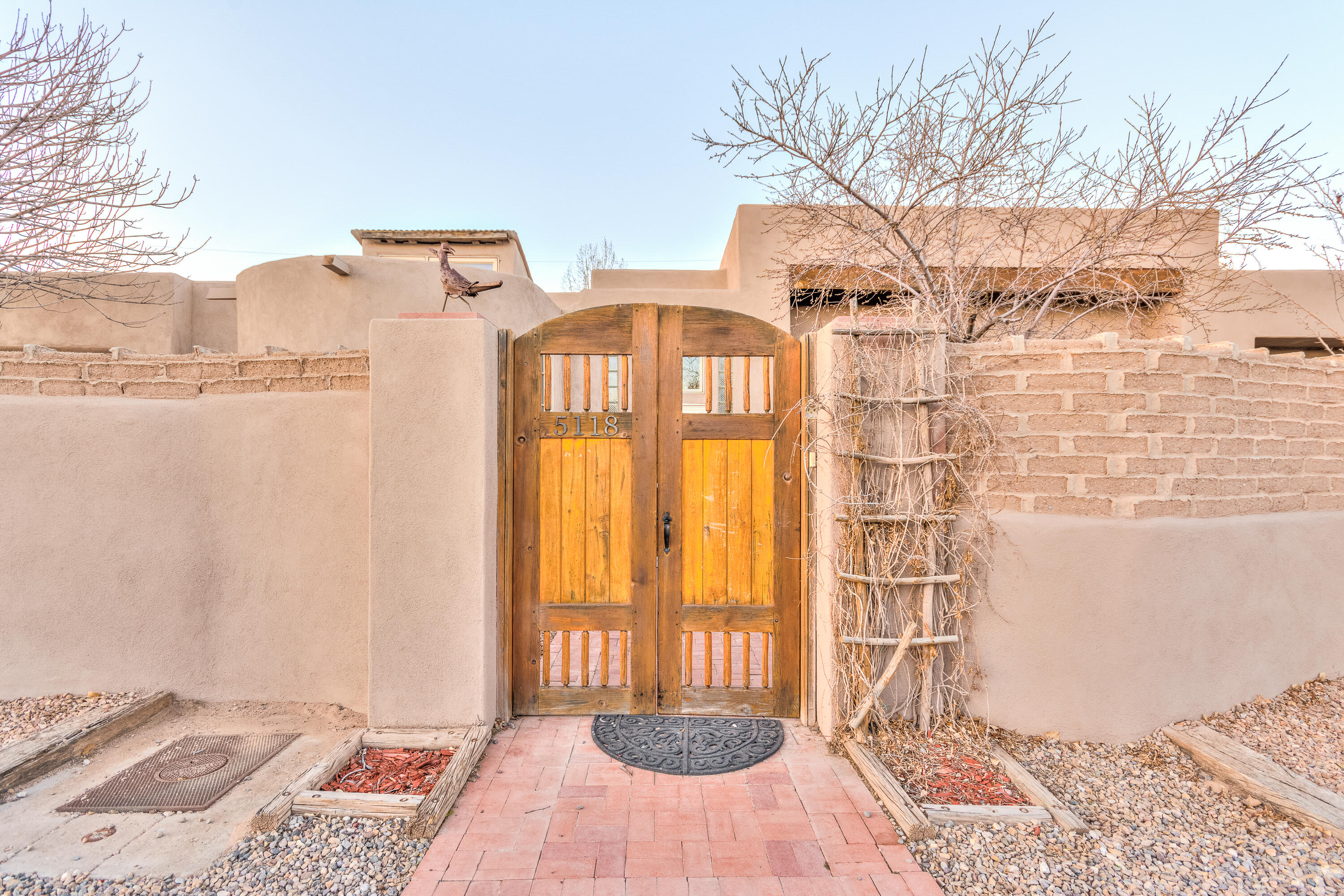 5118 Guadalupe Trail NW