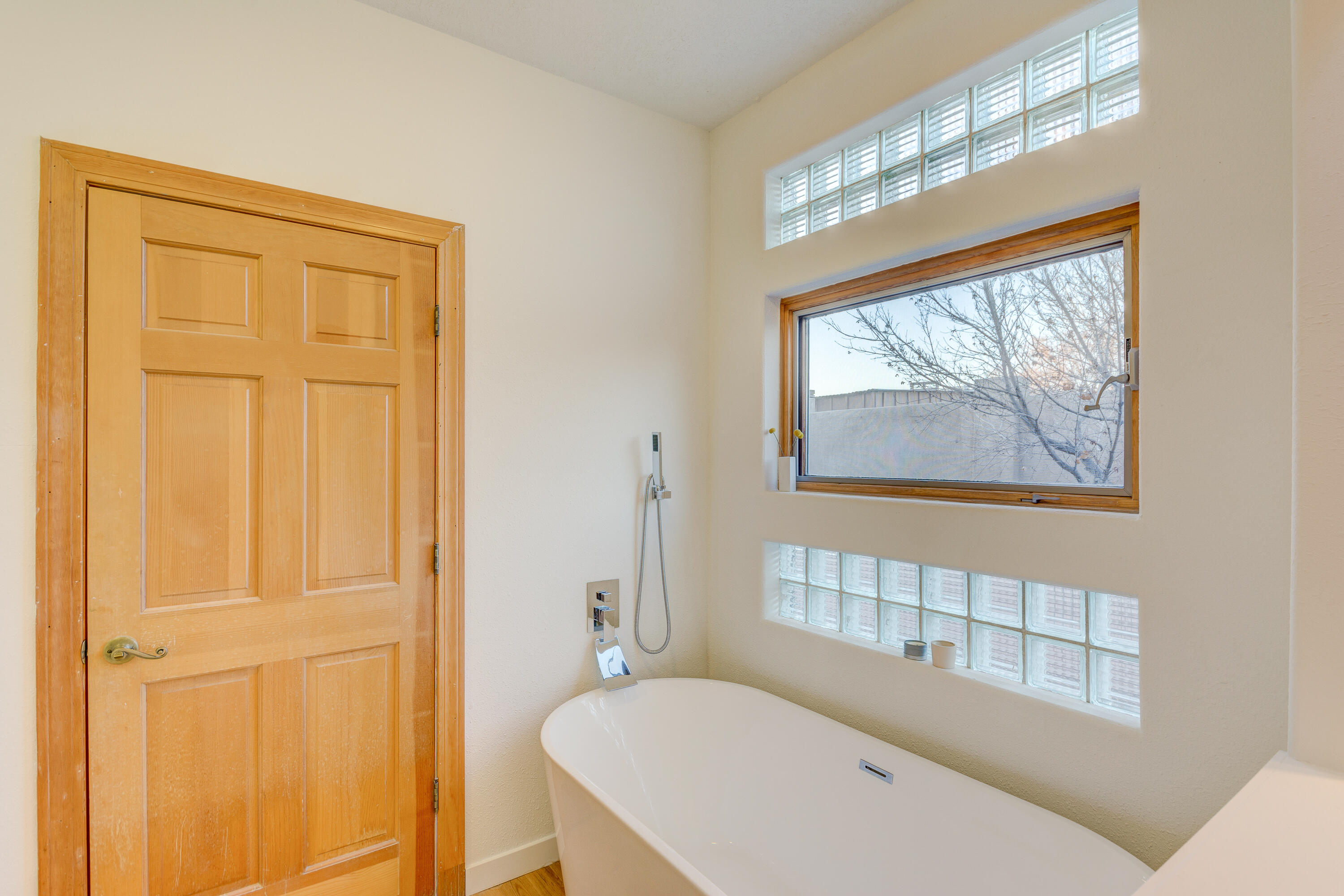5118 Guadalupe Trail NW