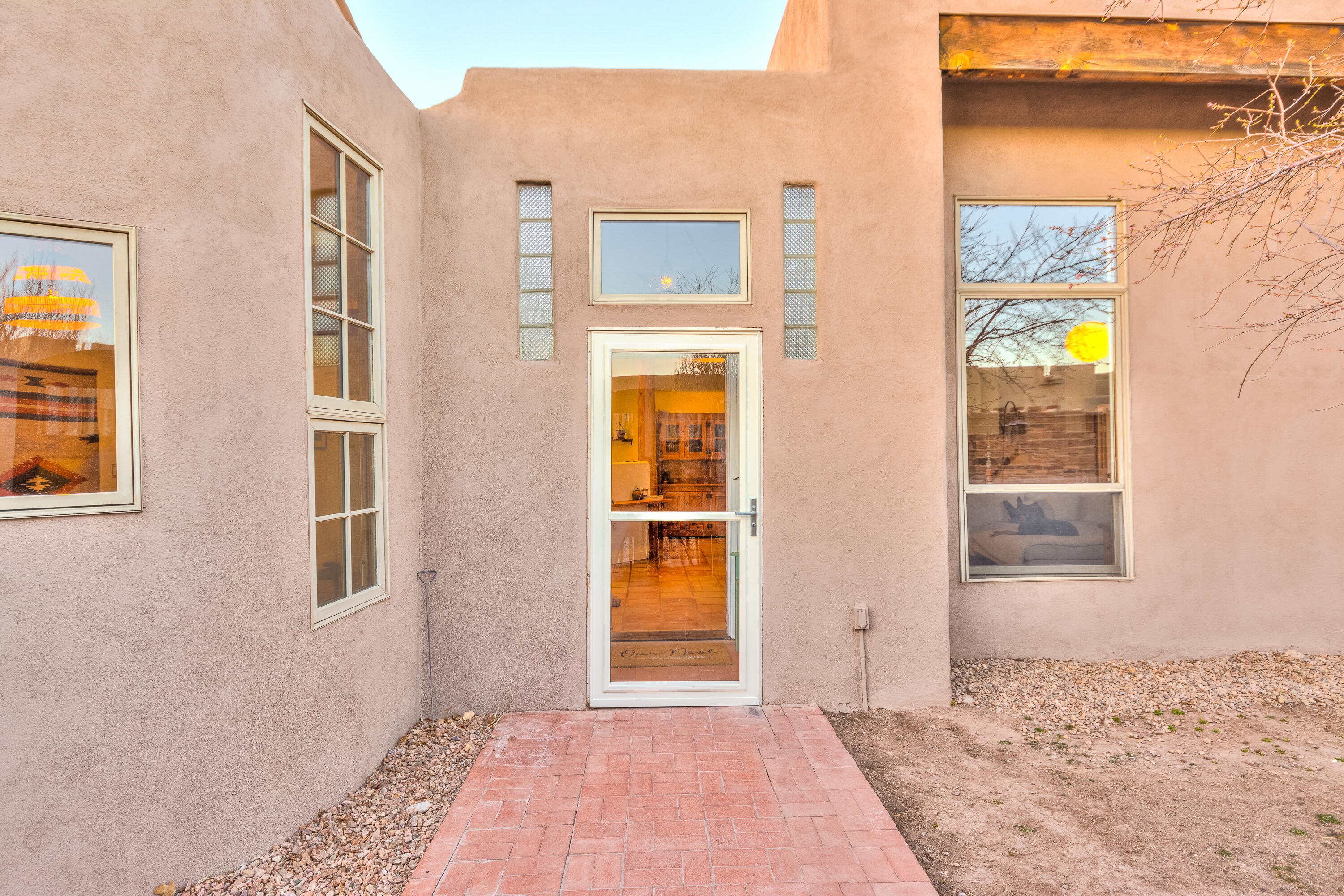 5118 Guadalupe Trail NW