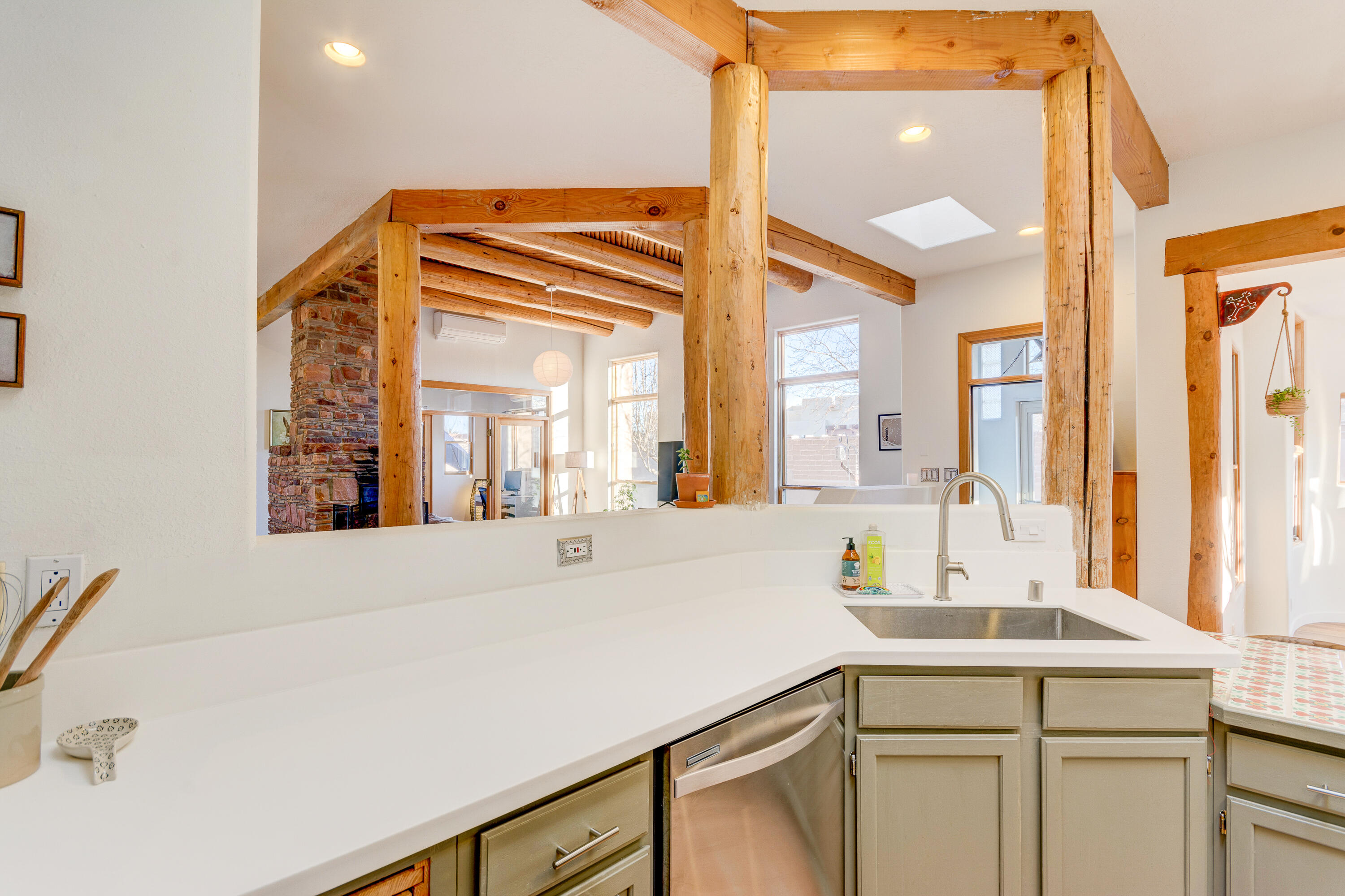 5118 Guadalupe Trail NW