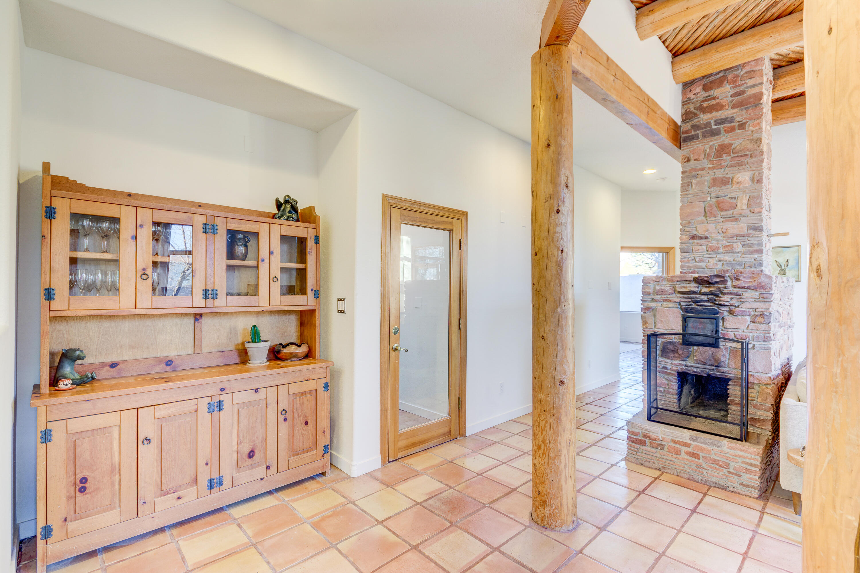 5118 Guadalupe Trail NW
