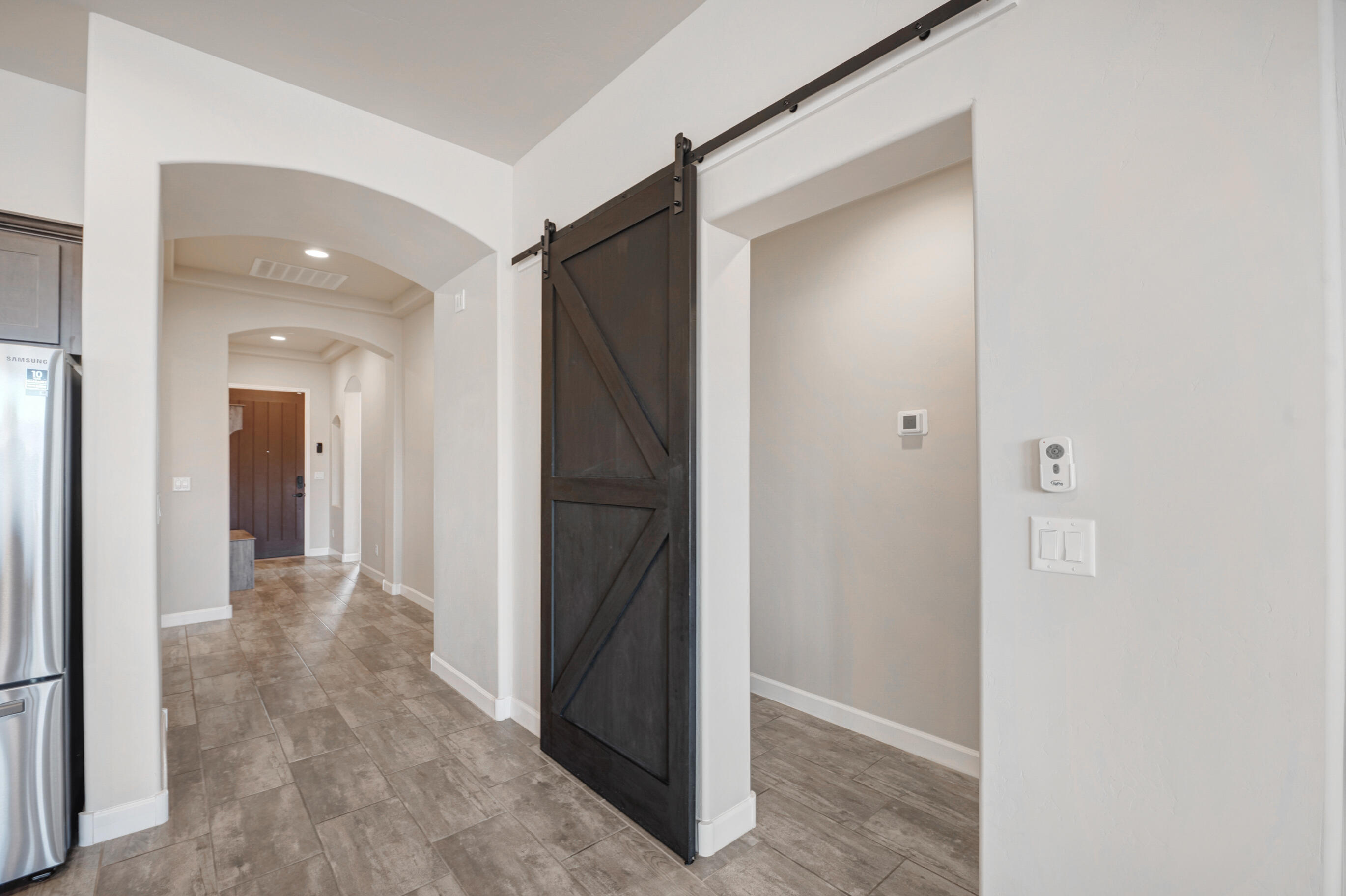 6893 CLEARY Loop NE