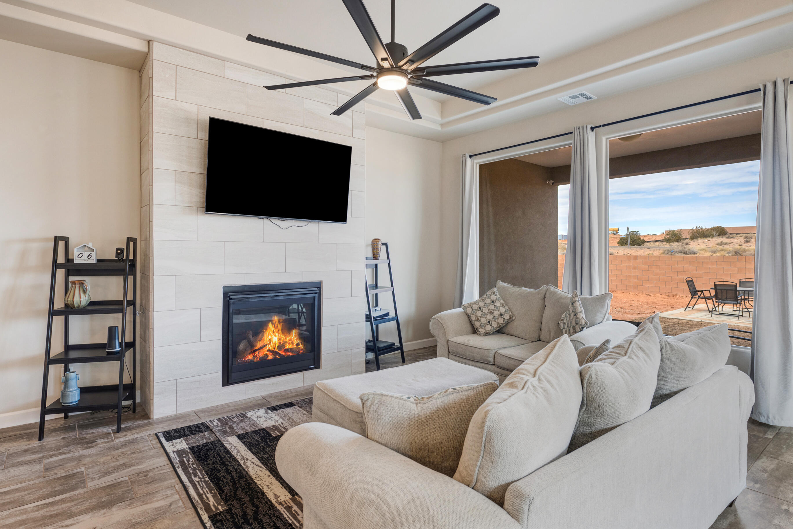 6893 CLEARY Loop NE