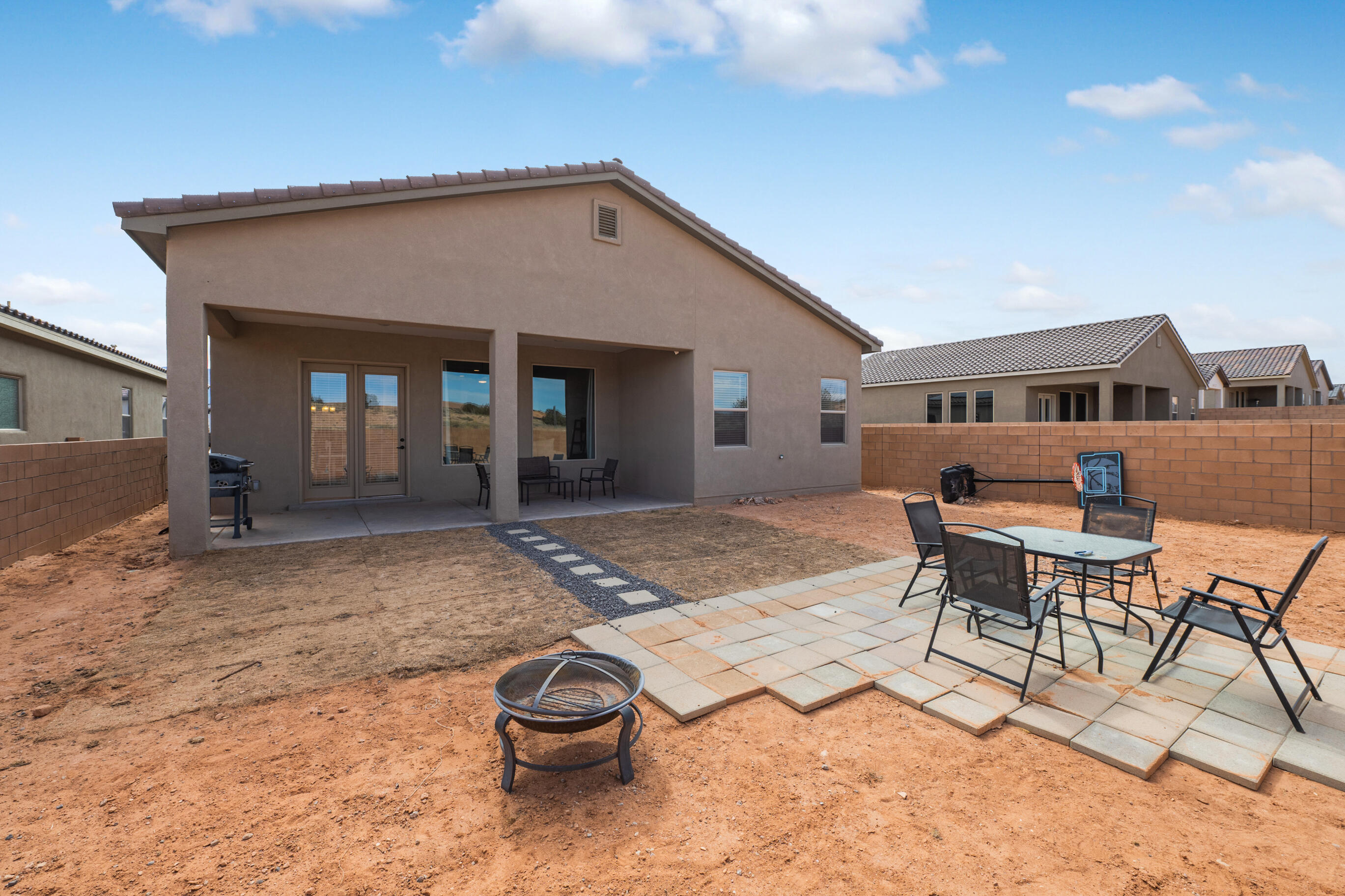 6893 CLEARY Loop NE