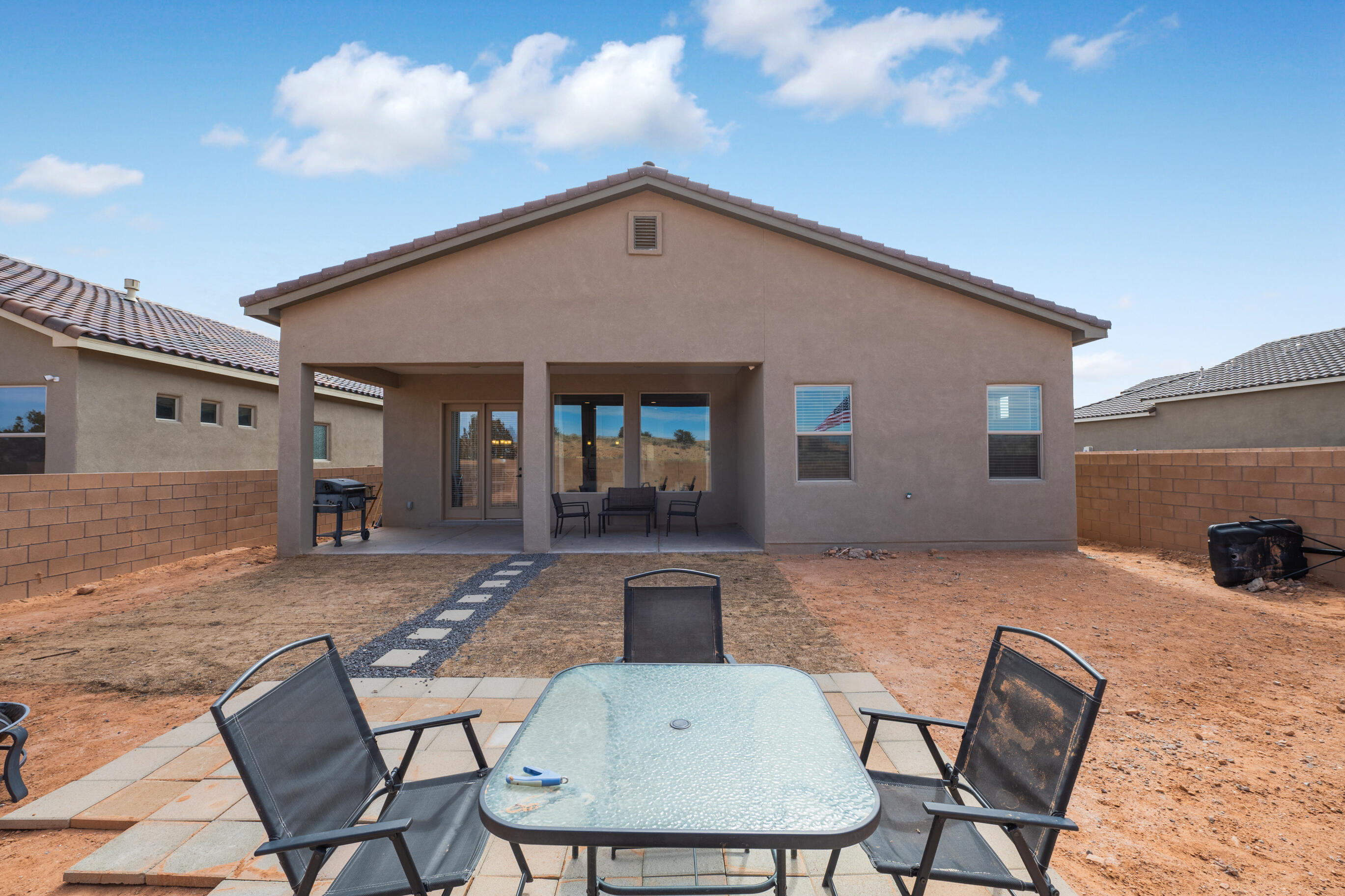 6893 CLEARY Loop NE