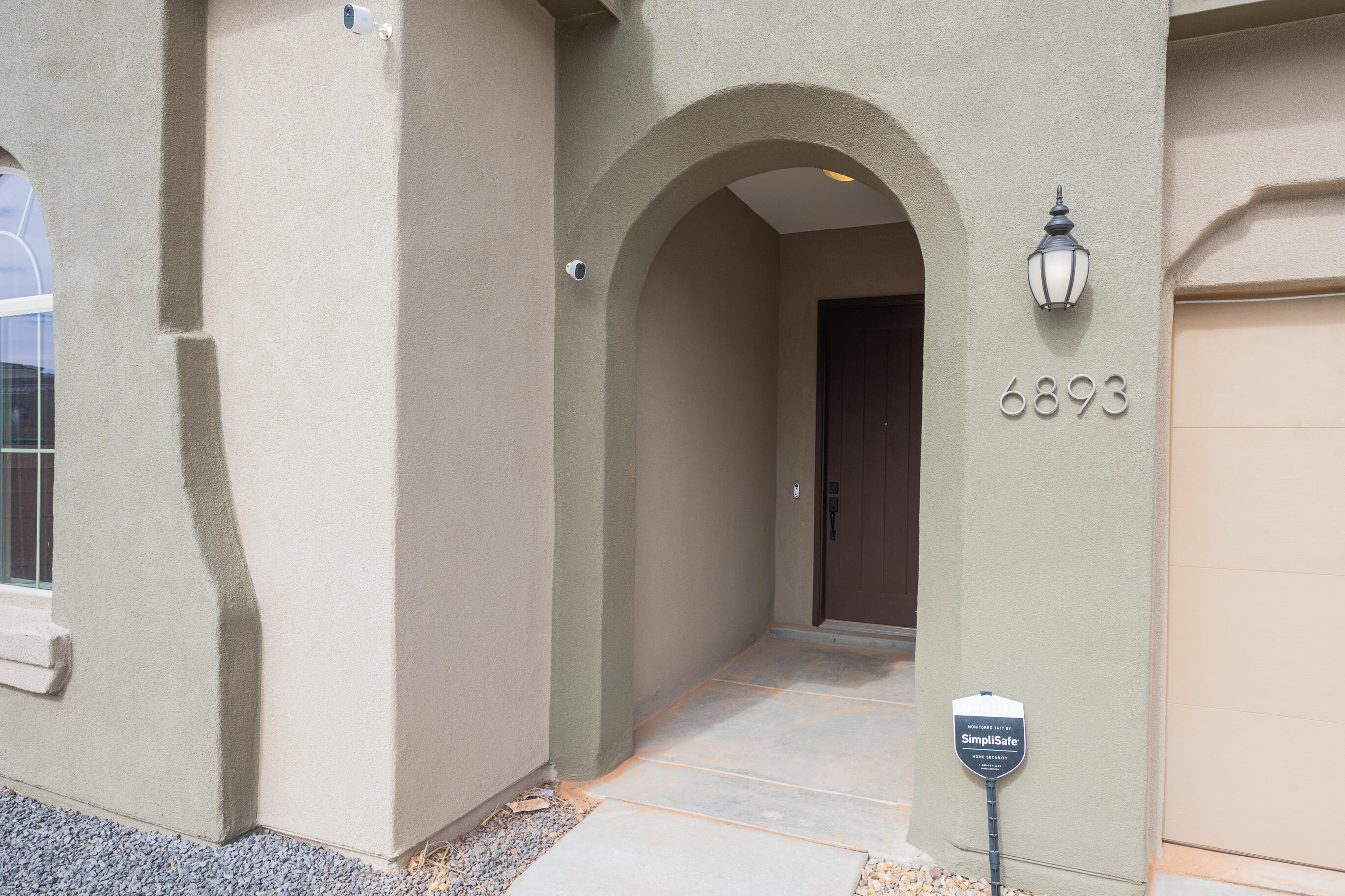 6893 CLEARY Loop NE