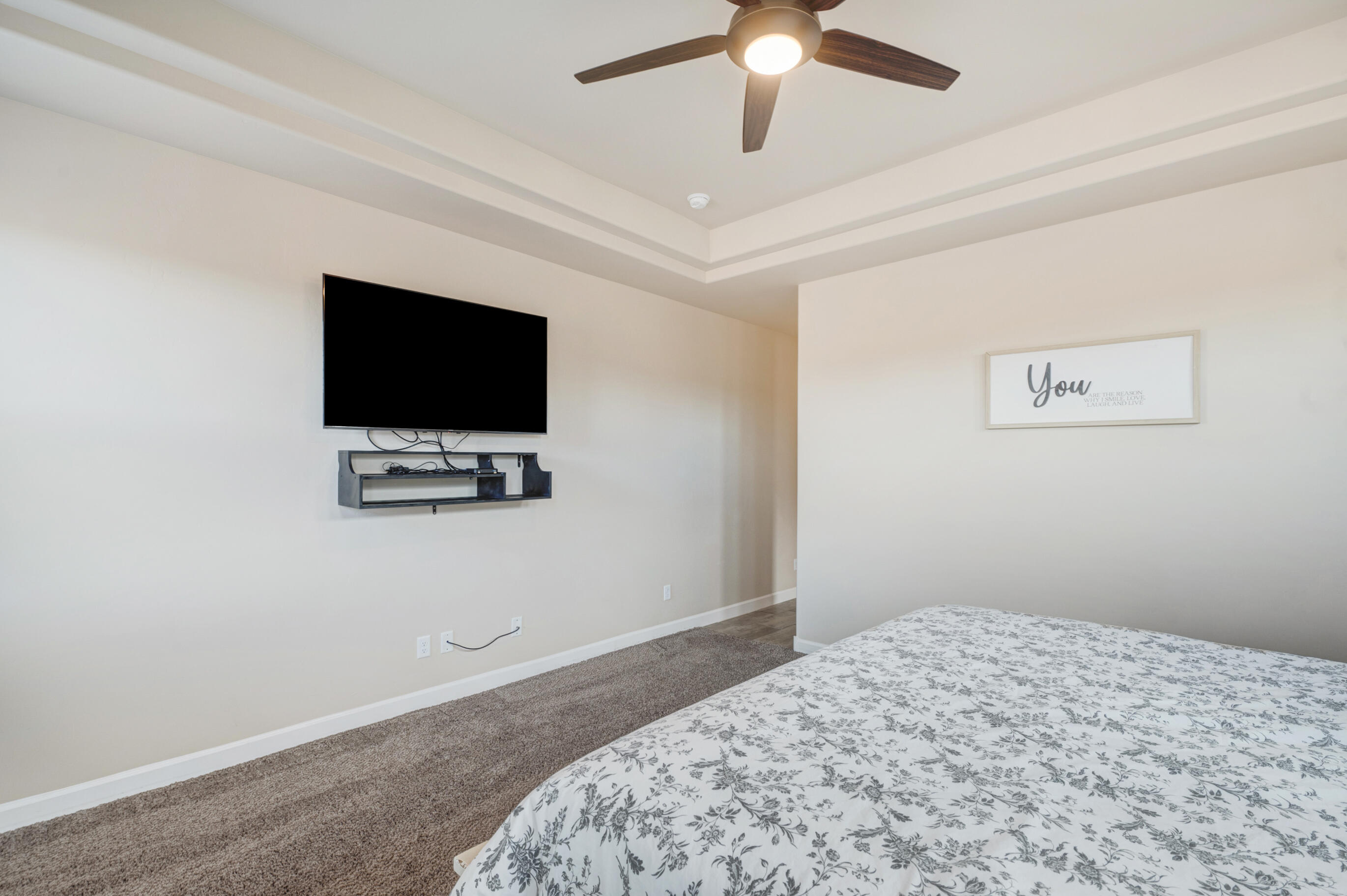 6893 CLEARY Loop NE