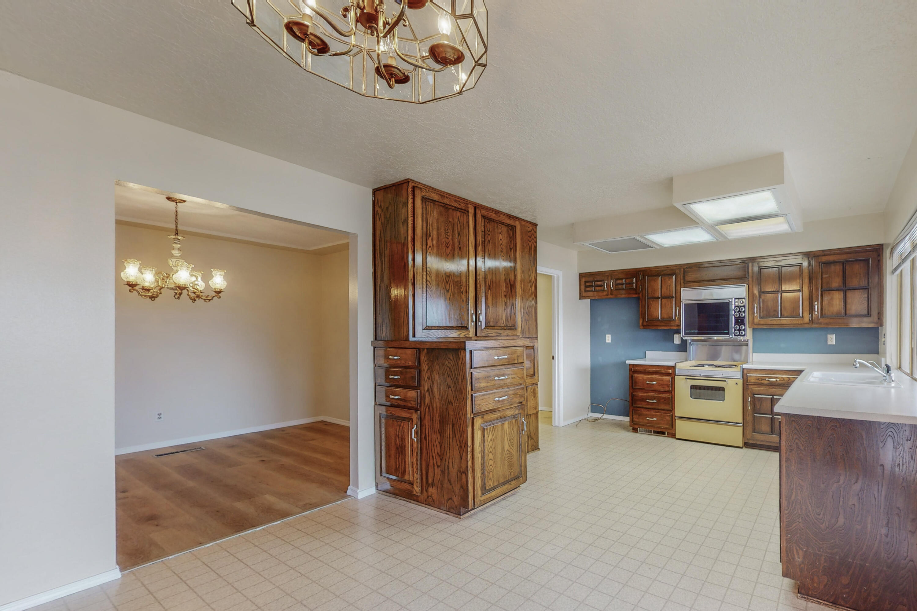 3005 PALO ALTO Drive NE