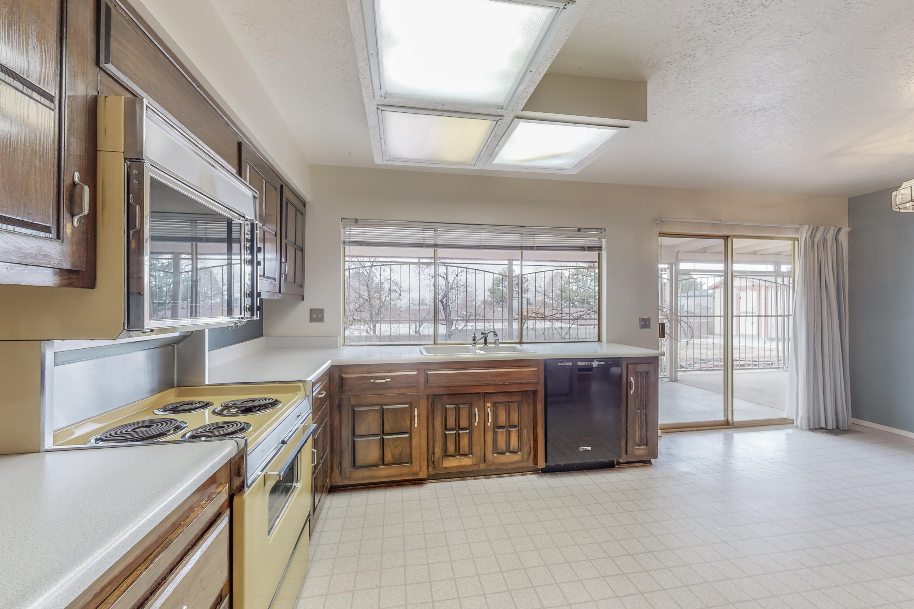 3005 PALO ALTO Drive NE