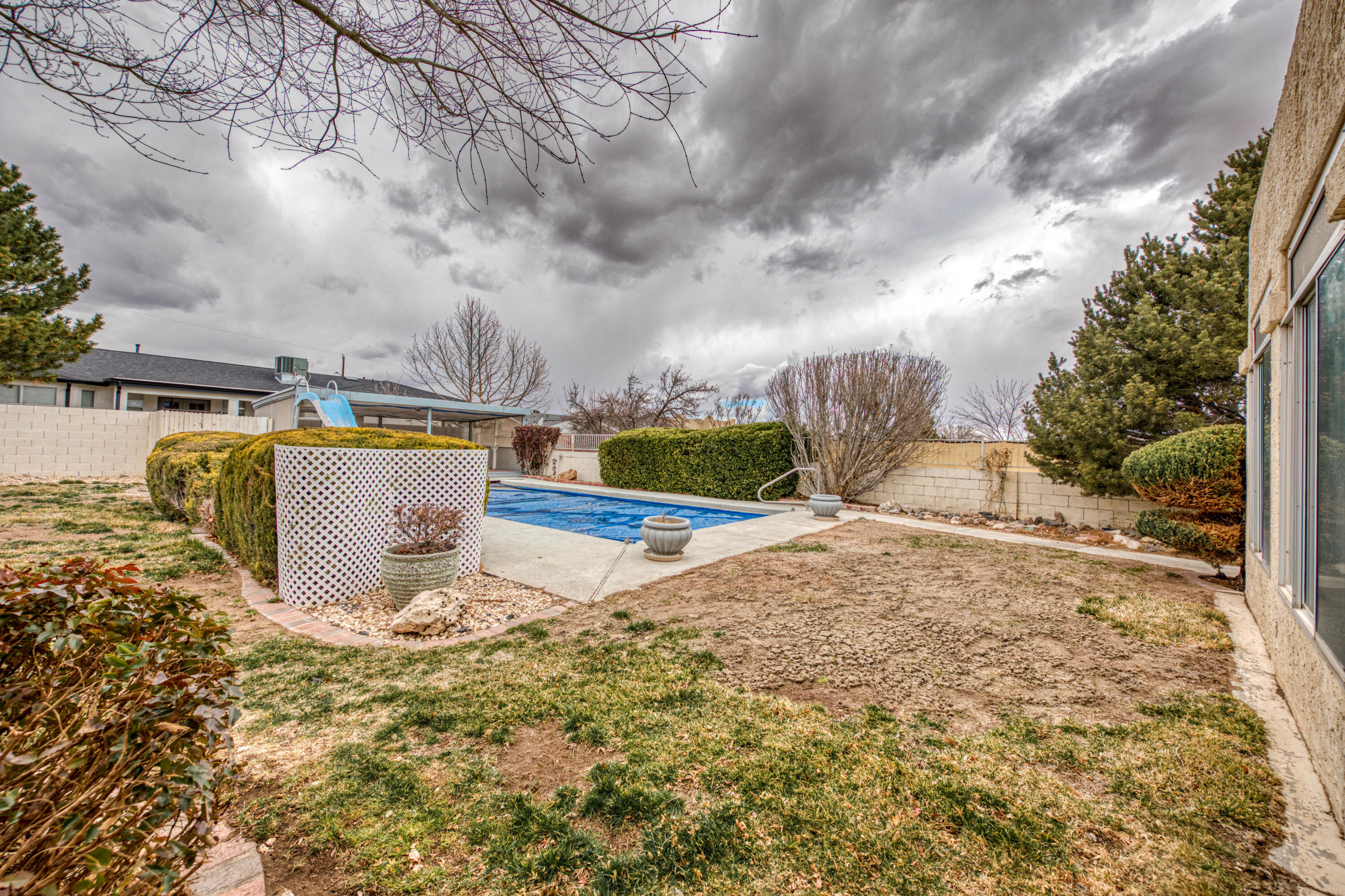 4405 SOMBRA Place NW