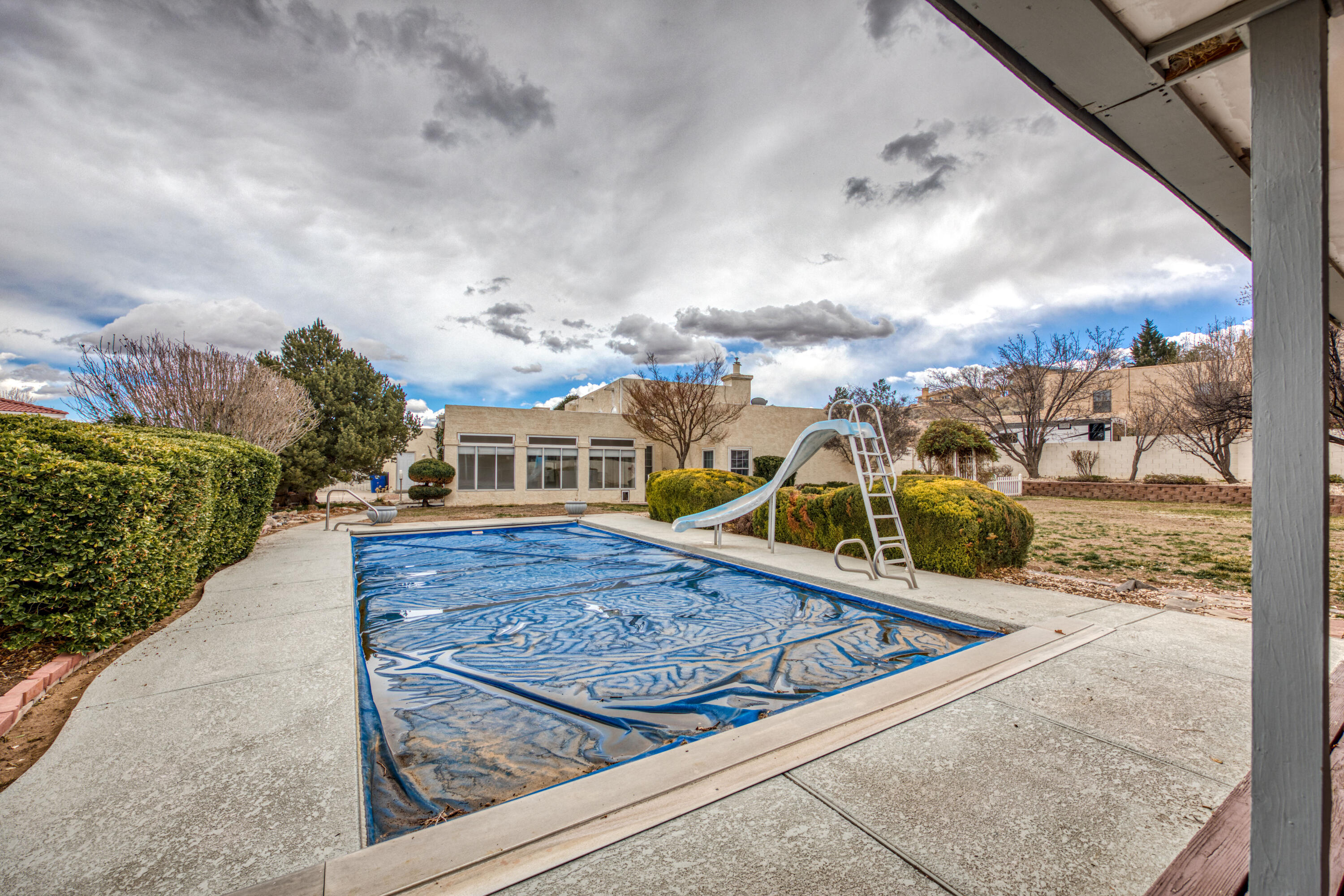 4405 SOMBRA Place NW