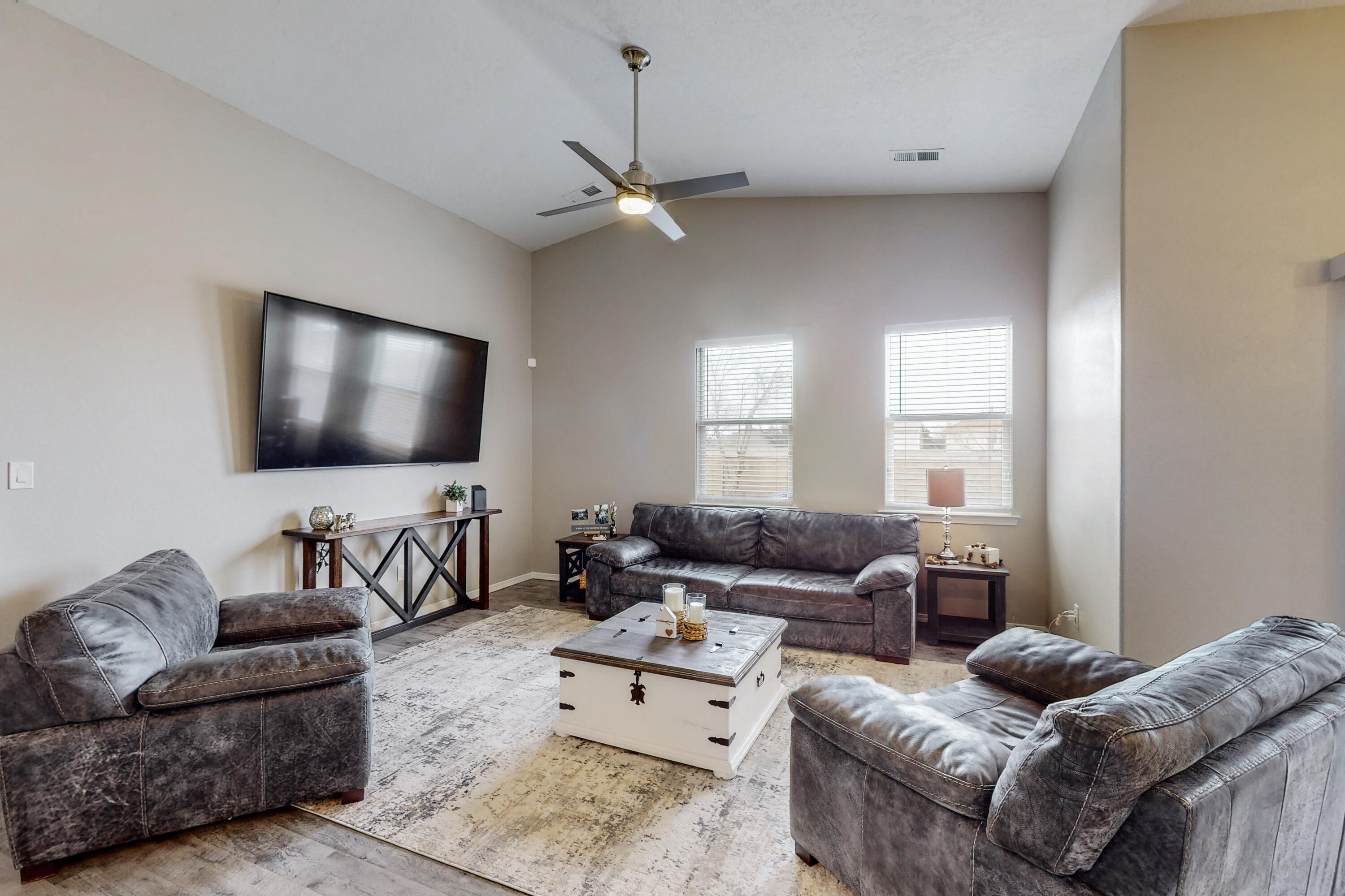 7215 WILLIAMSBURG Road NW