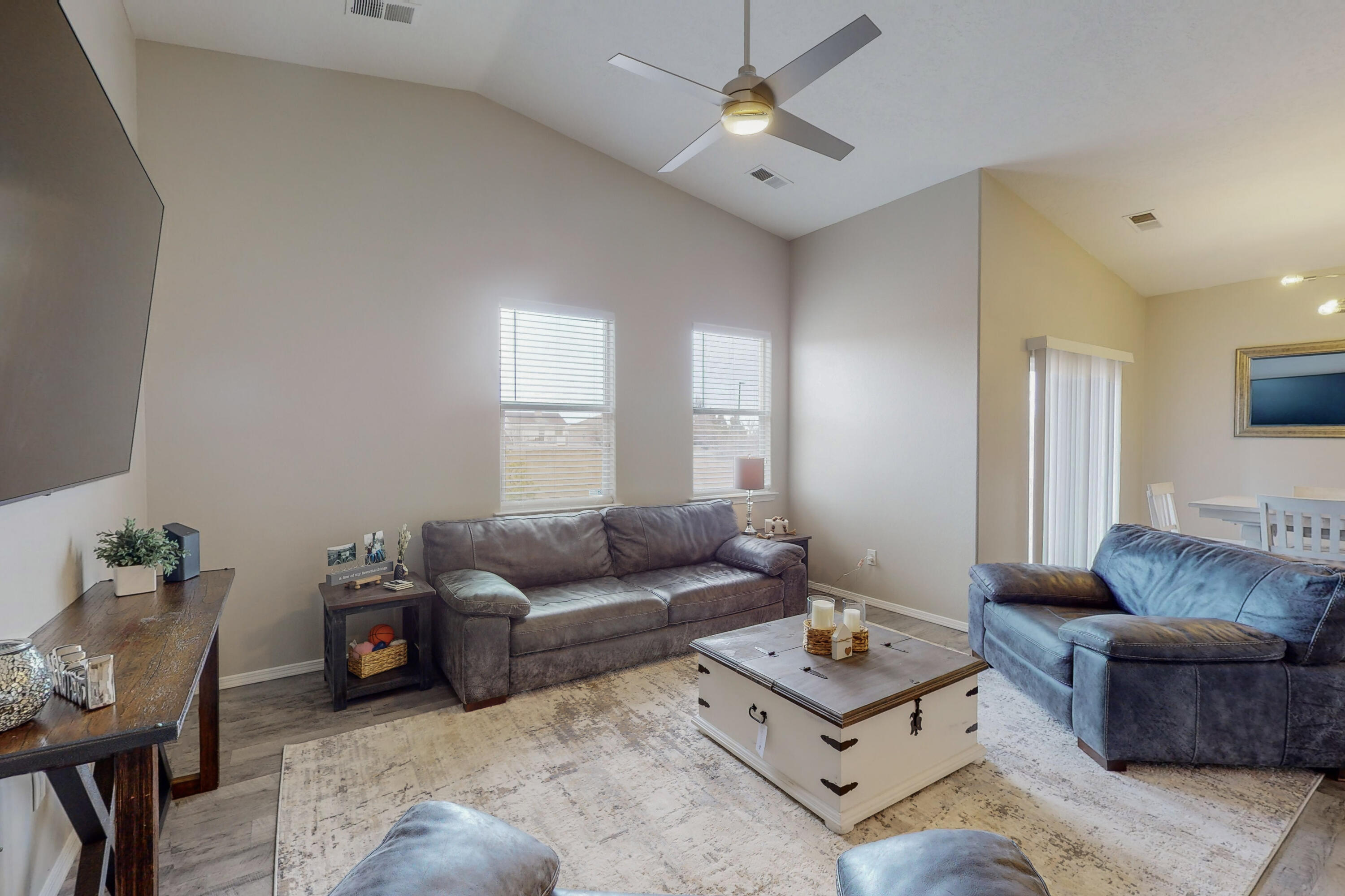 7215 WILLIAMSBURG Road NW